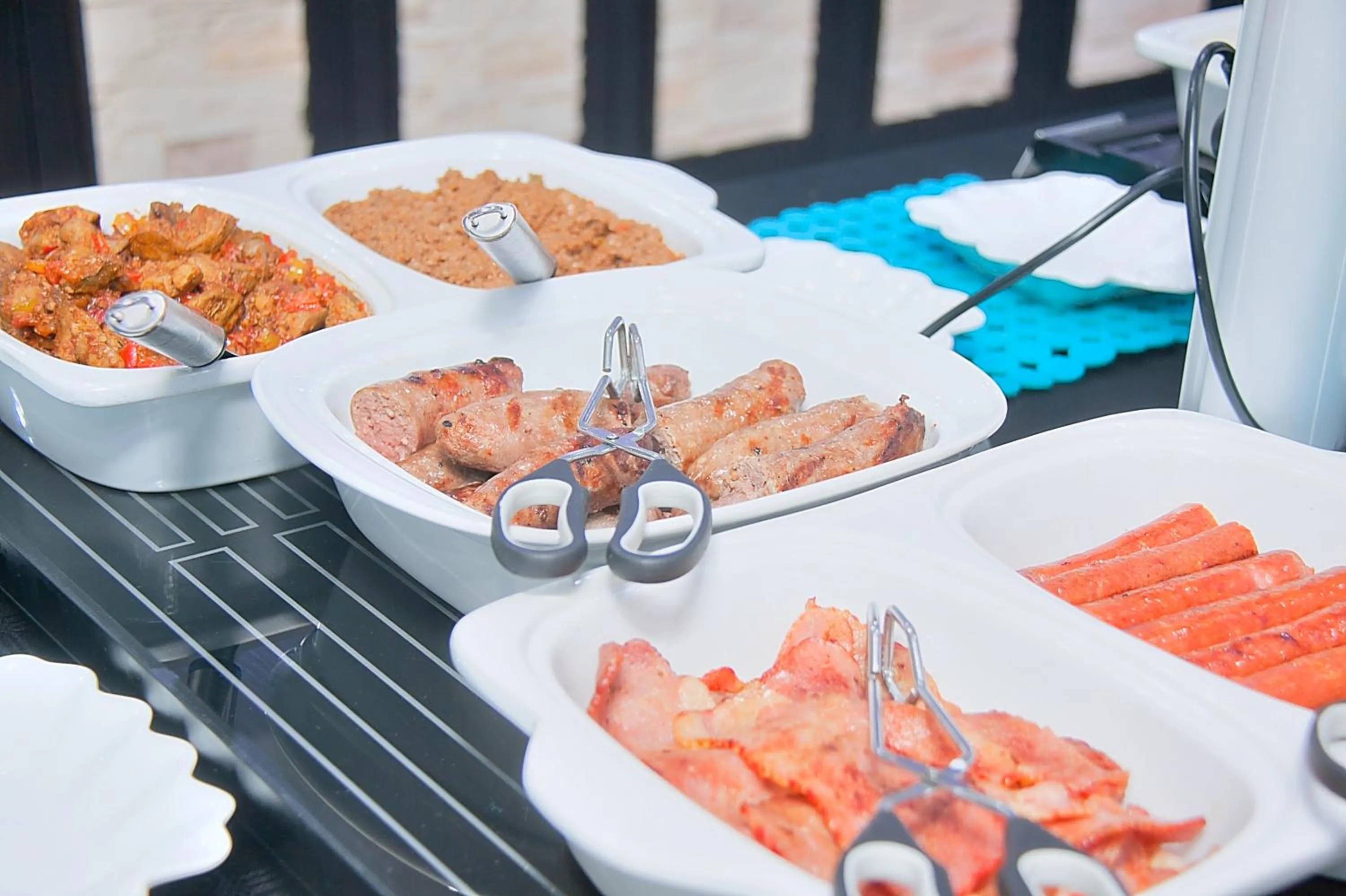 Restaurant/places to eat in Gecko Inn