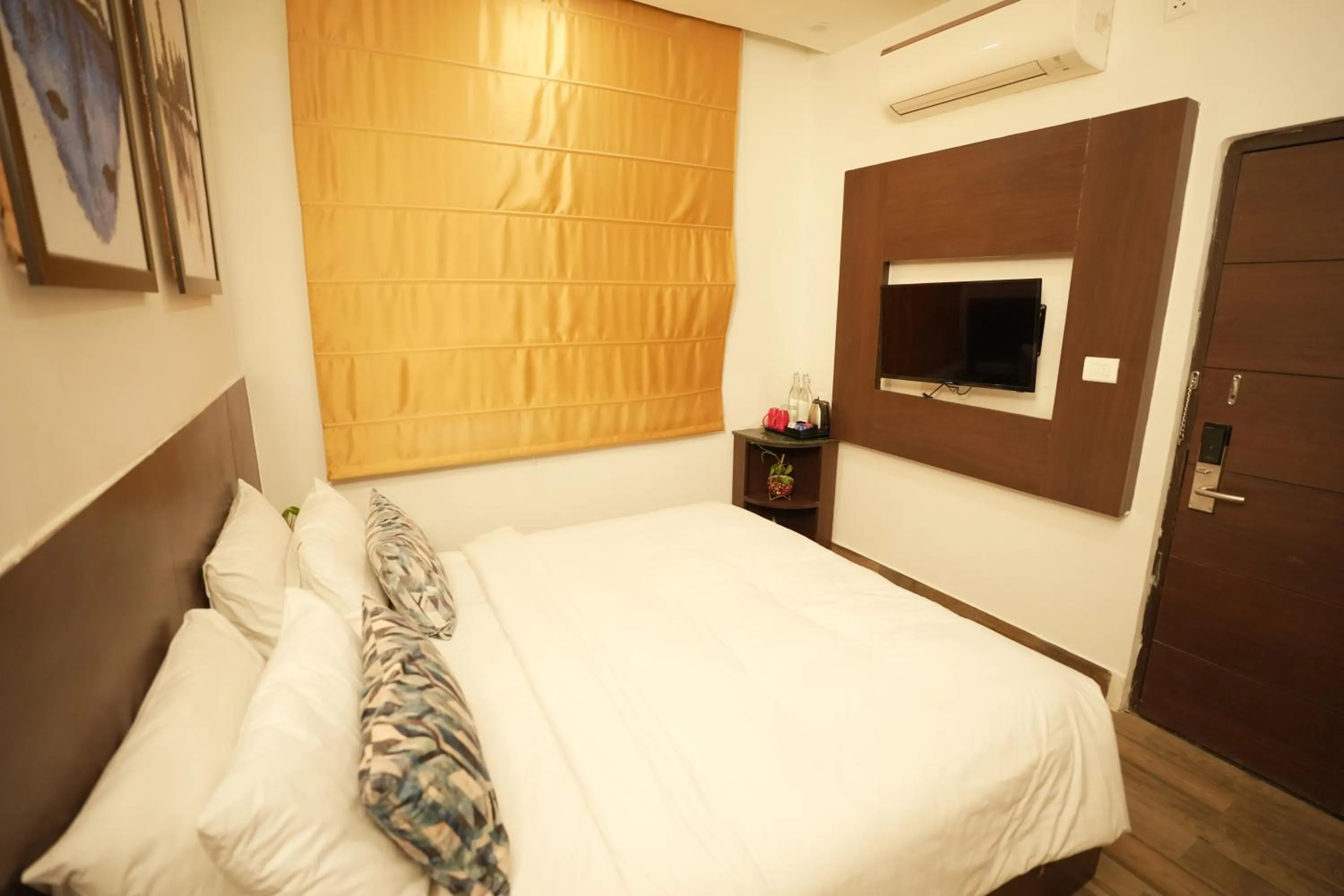 Bed in One Earth City Heart Rishikesh