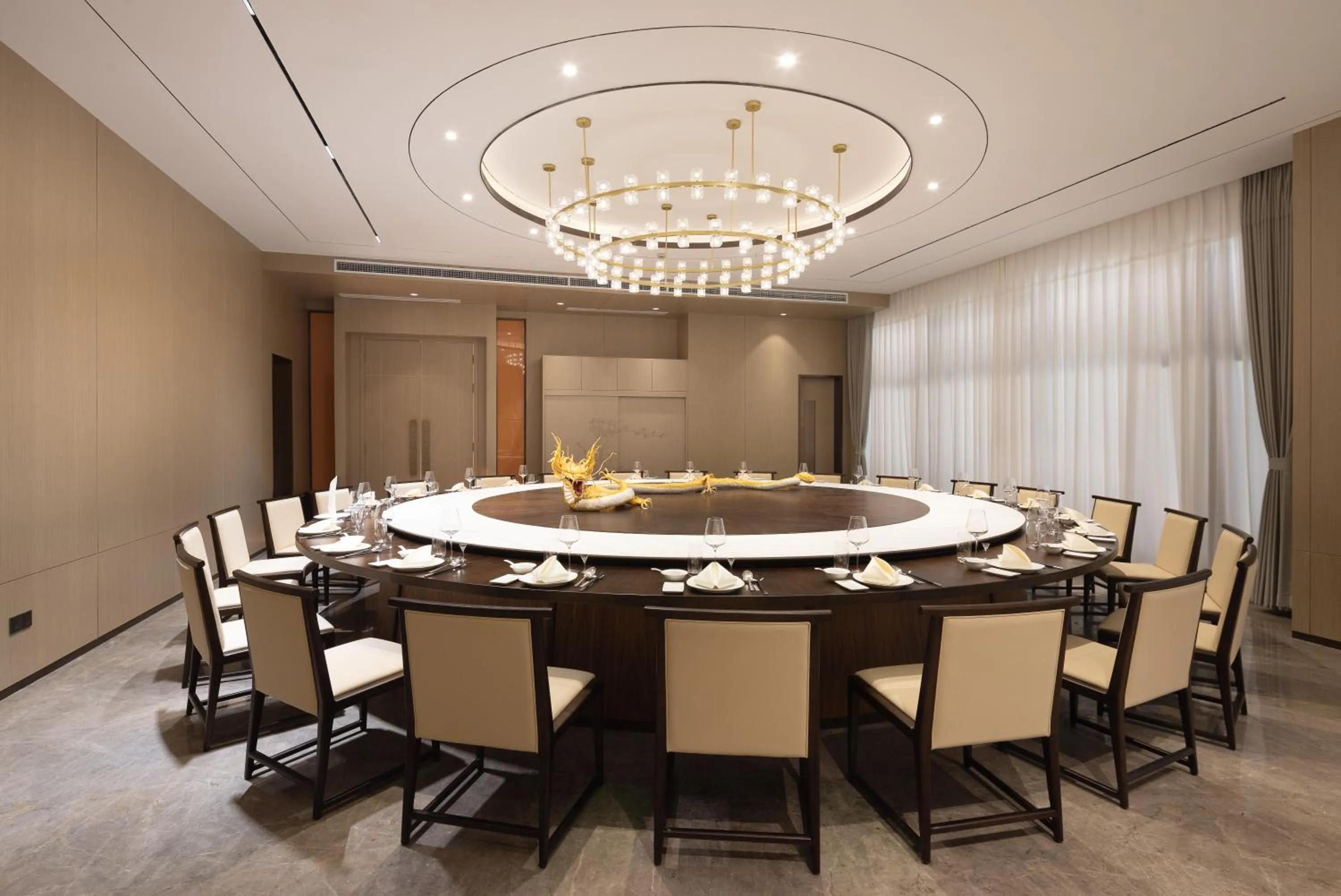 Restaurant/places to eat in Home2 Suite by Hilton Chengdu Huaizhou New Town