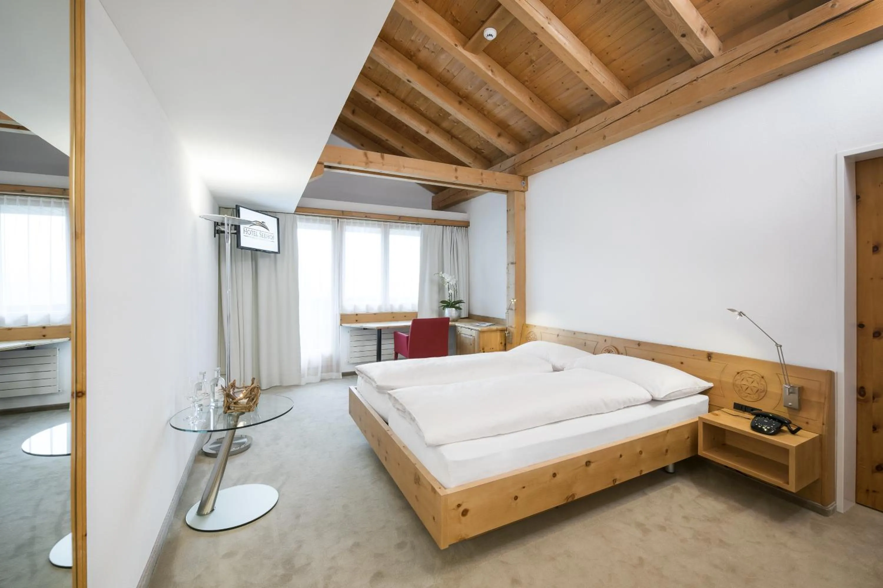 Bed in Hotel Seehof direkt am Heidsee