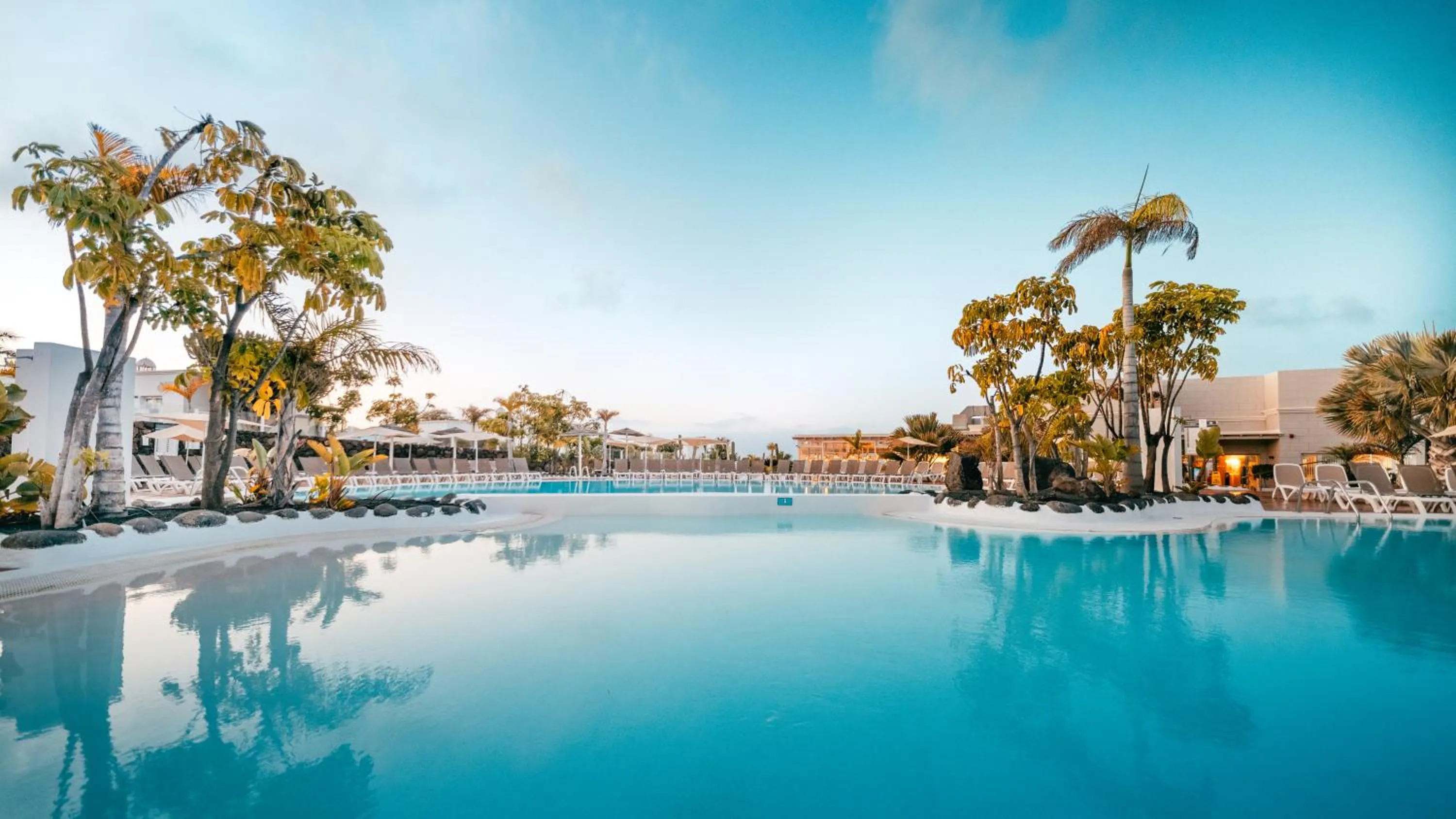 Swimming pool in Labranda Alyssa Suite Hotel