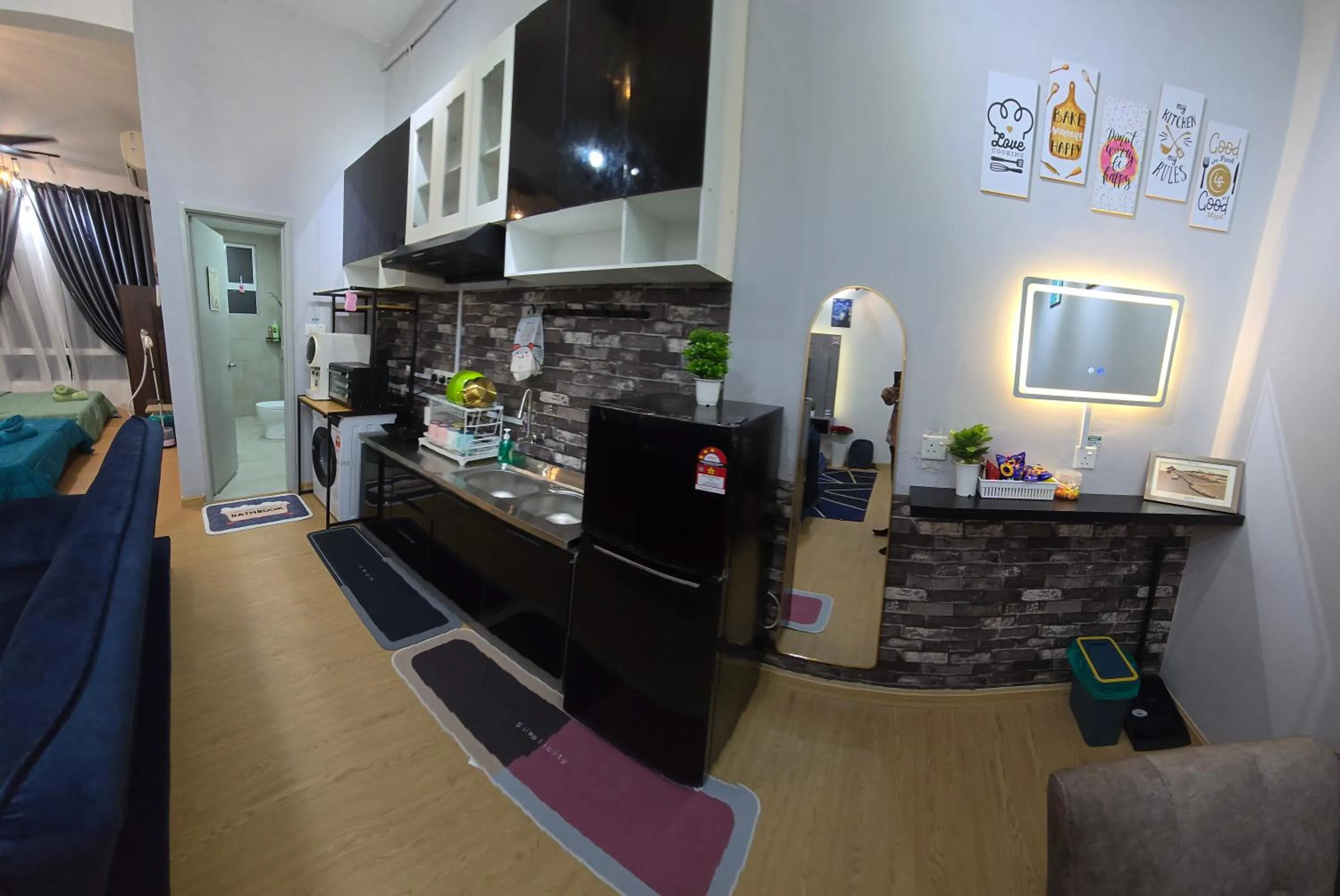 Kitchen or kitchenette in Khaimal Valley Suite - Pool View