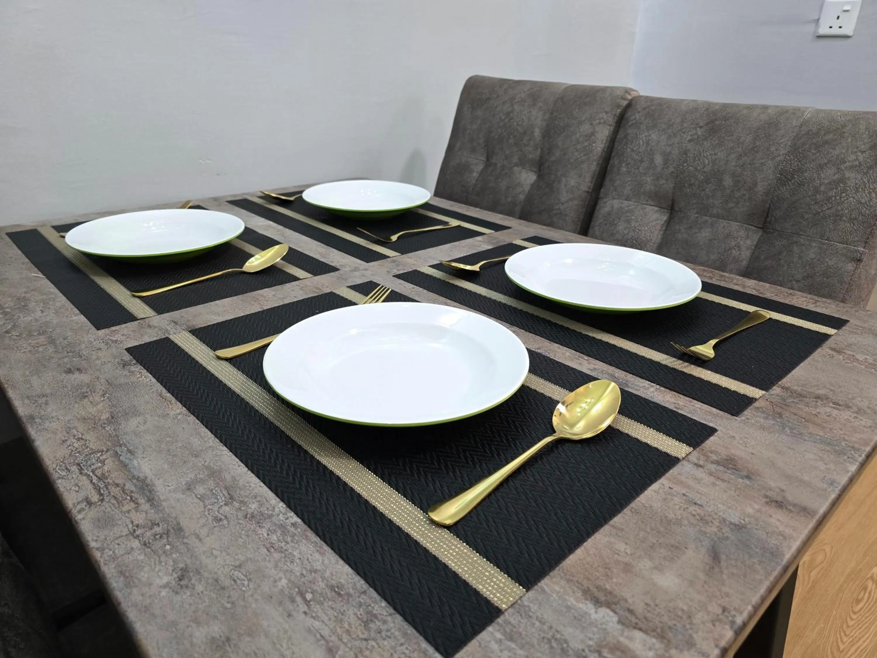 Dining area in Khaimal Valley Suite - Pool View