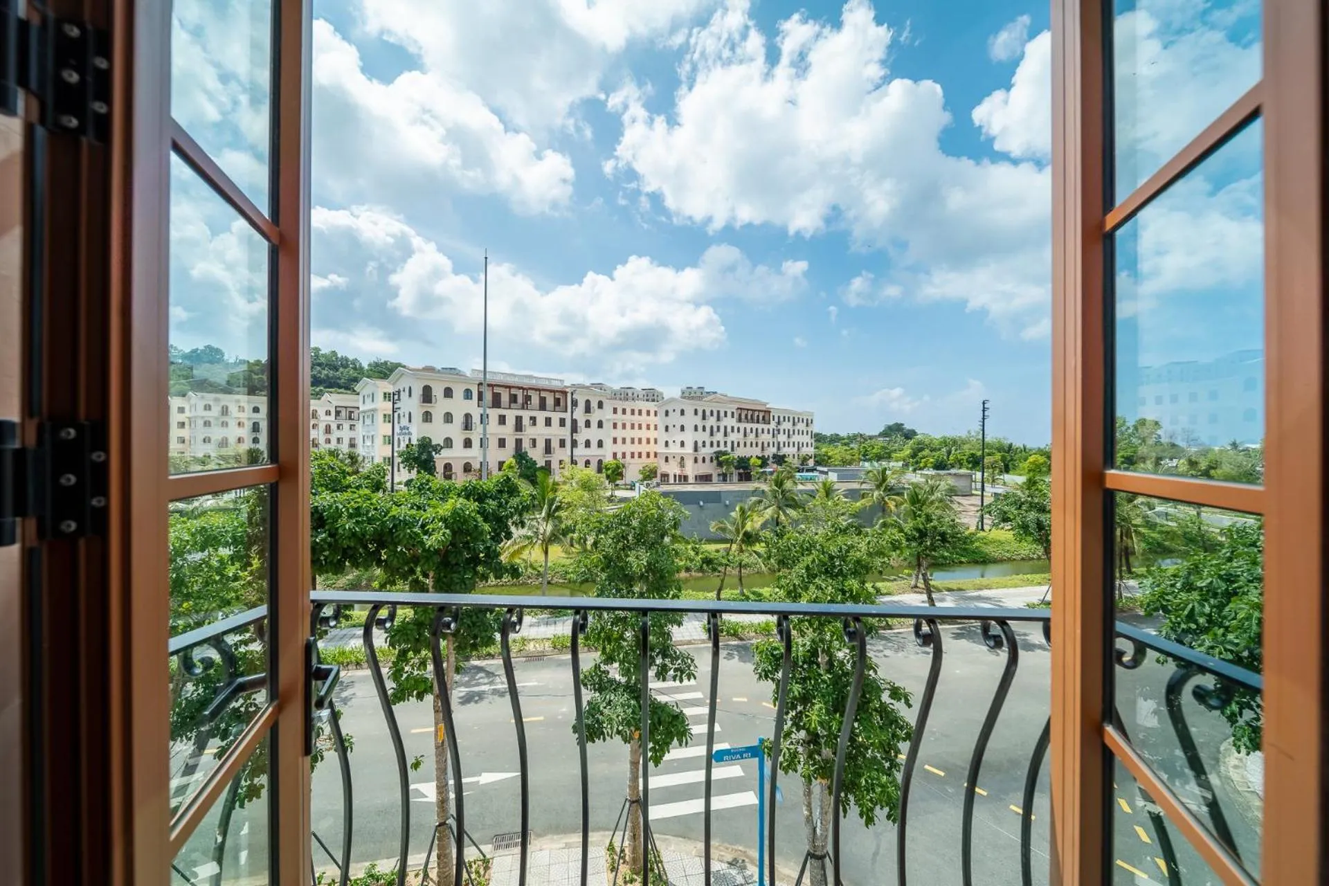 Balcony/Terrace in Anston Castle Hotel Phu Quoc Sunset Town
