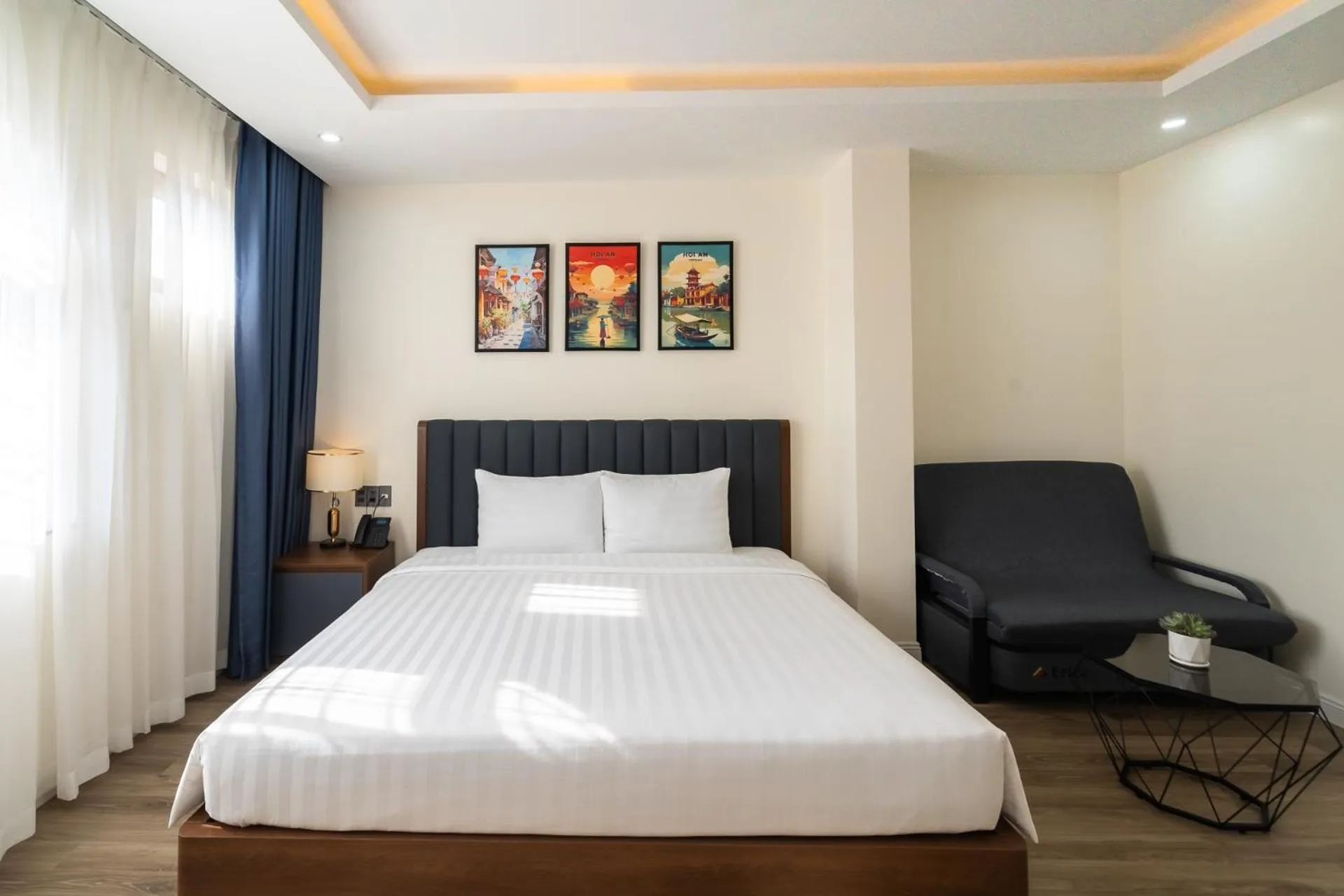 Bed in Anston Castle Hotel Phu Quoc Sunset Town