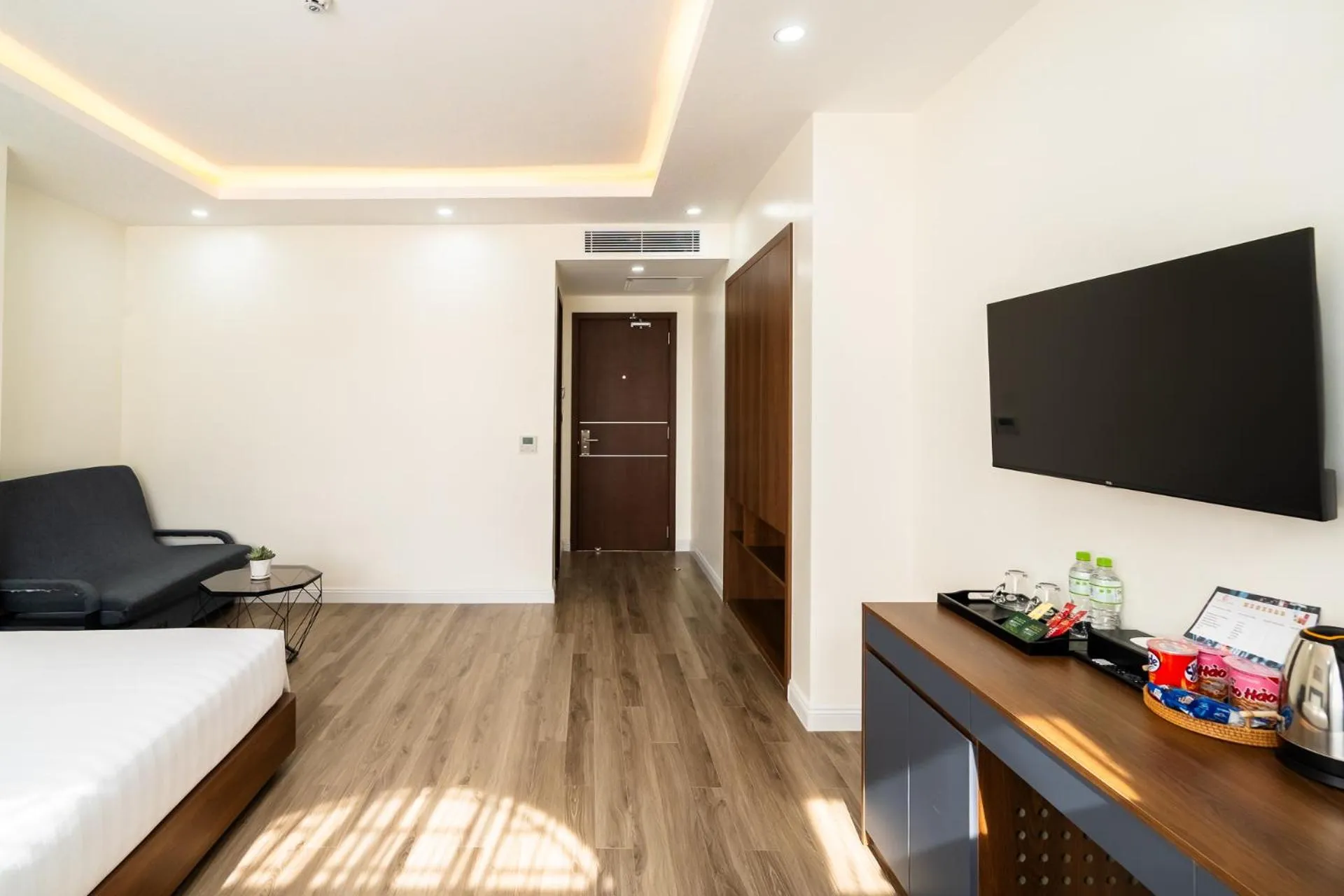 Bedroom, Bed in Anston Castle Hotel Phu Quoc Sunset Town