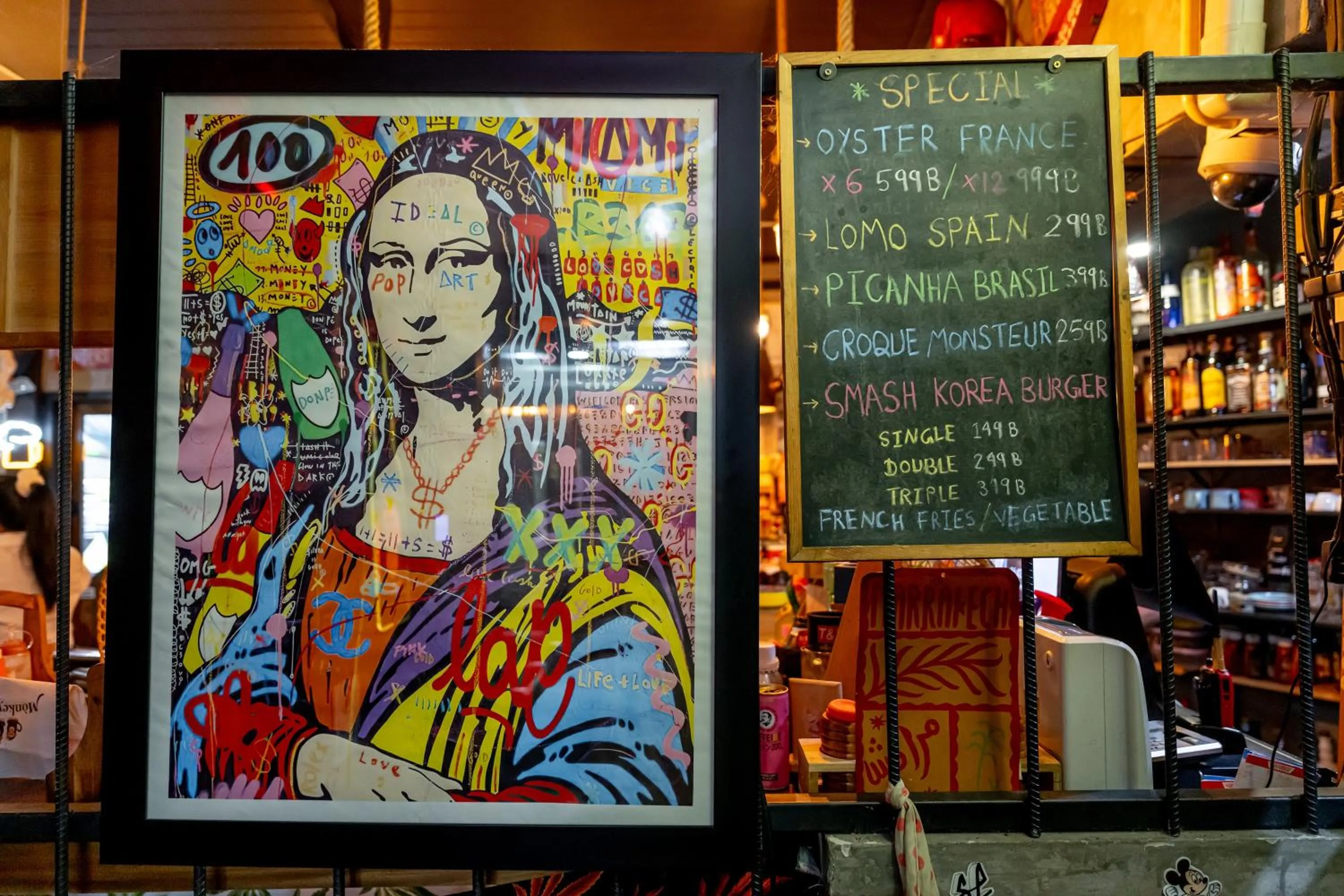 Property building in Vibes Hostel Bangkok