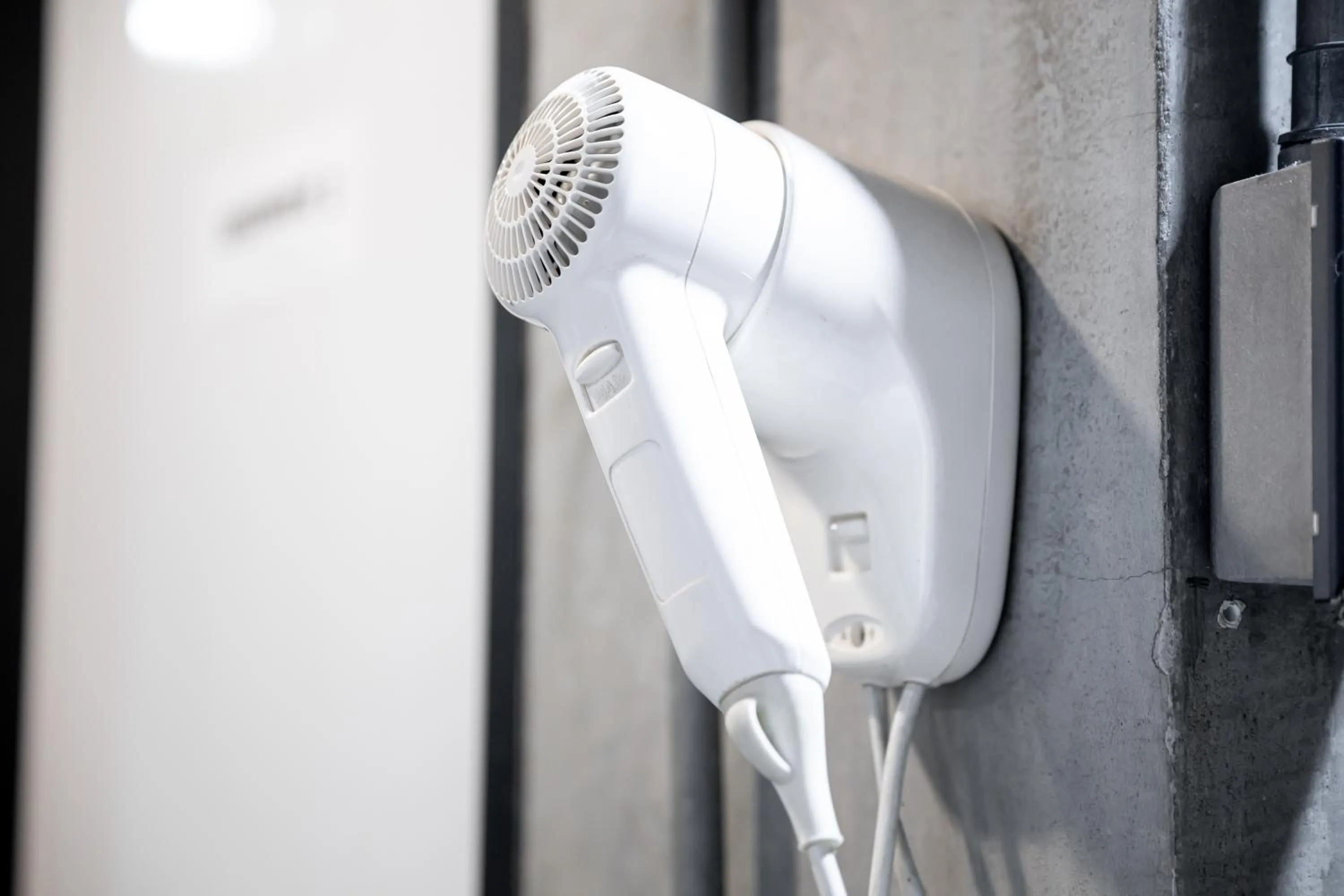 hair dryier in Vibes Hostel Bangkok