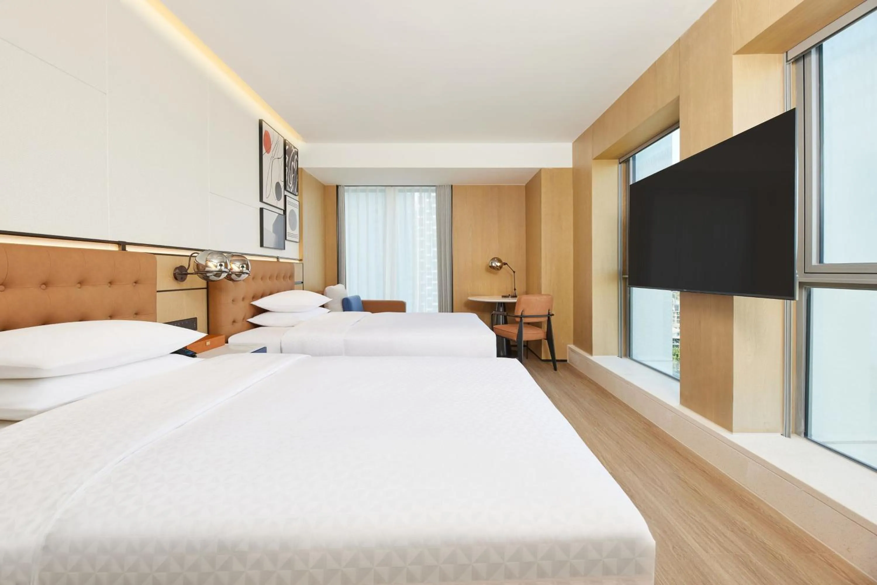Photo of the whole room, Bed in Four Points by Sheraton Chongqing North Railway Station