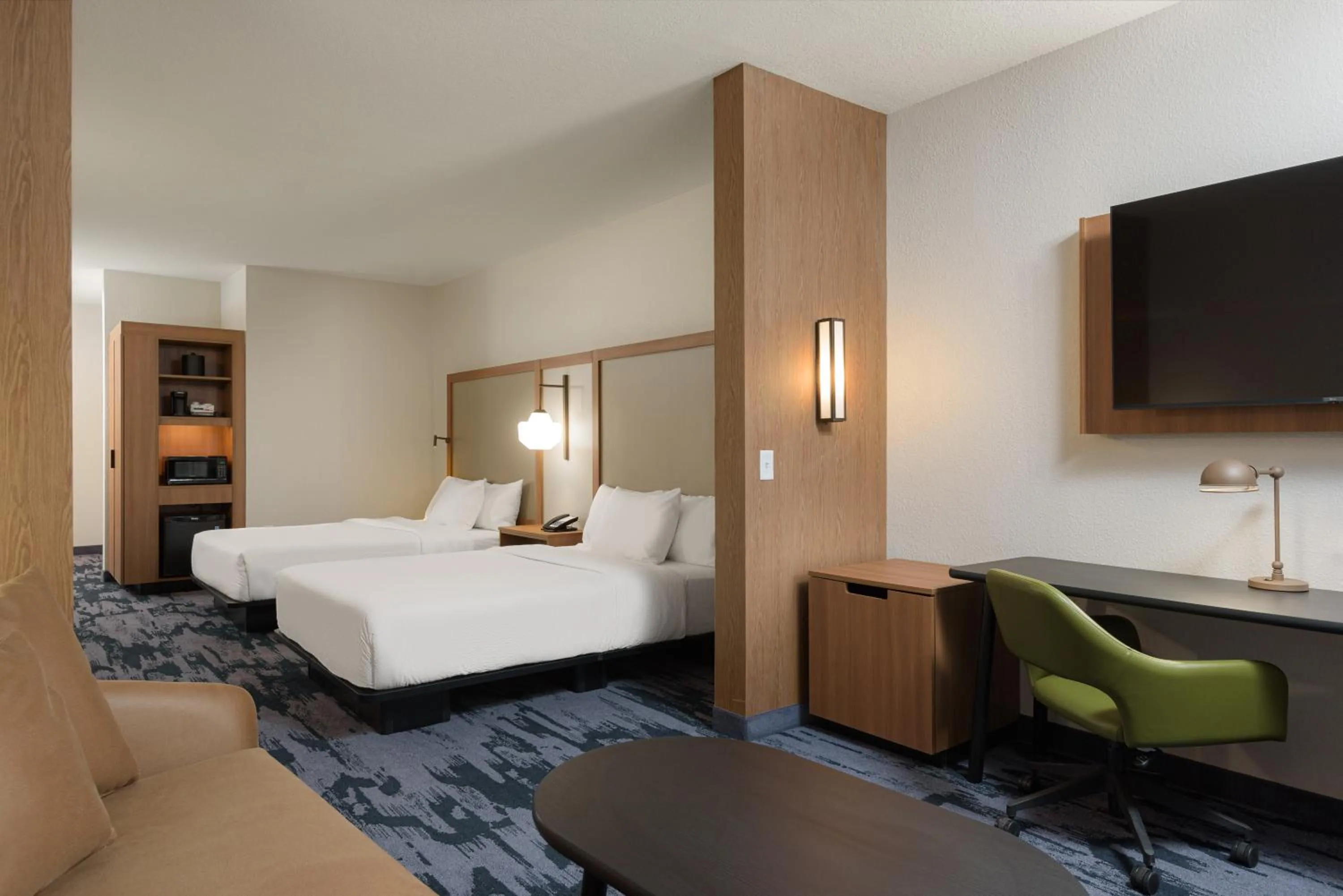 Bed in Fairfield by Marriott Inn & Suites Cincinnati Oakley