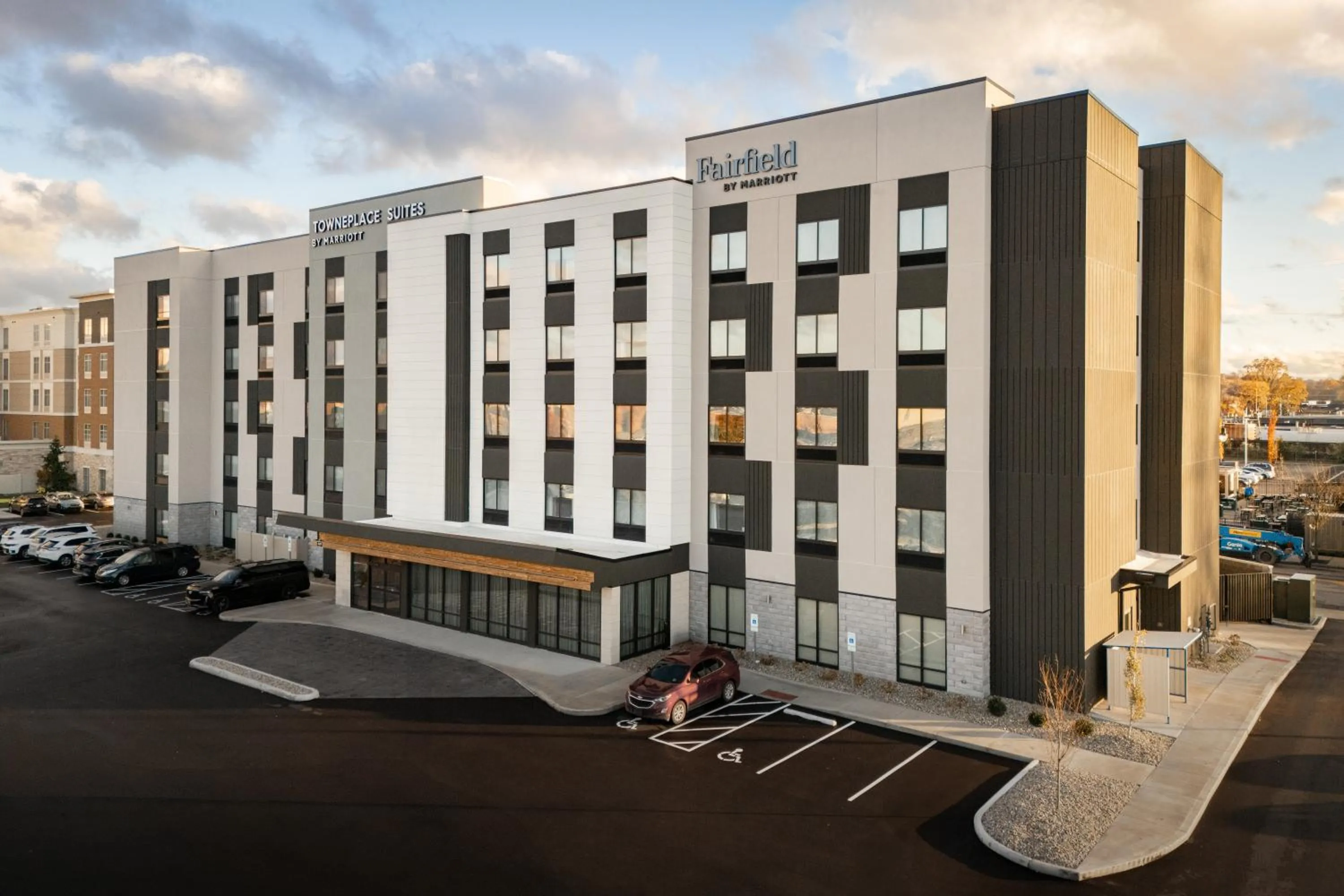 Property building in Fairfield by Marriott Inn & Suites Cincinnati Oakley