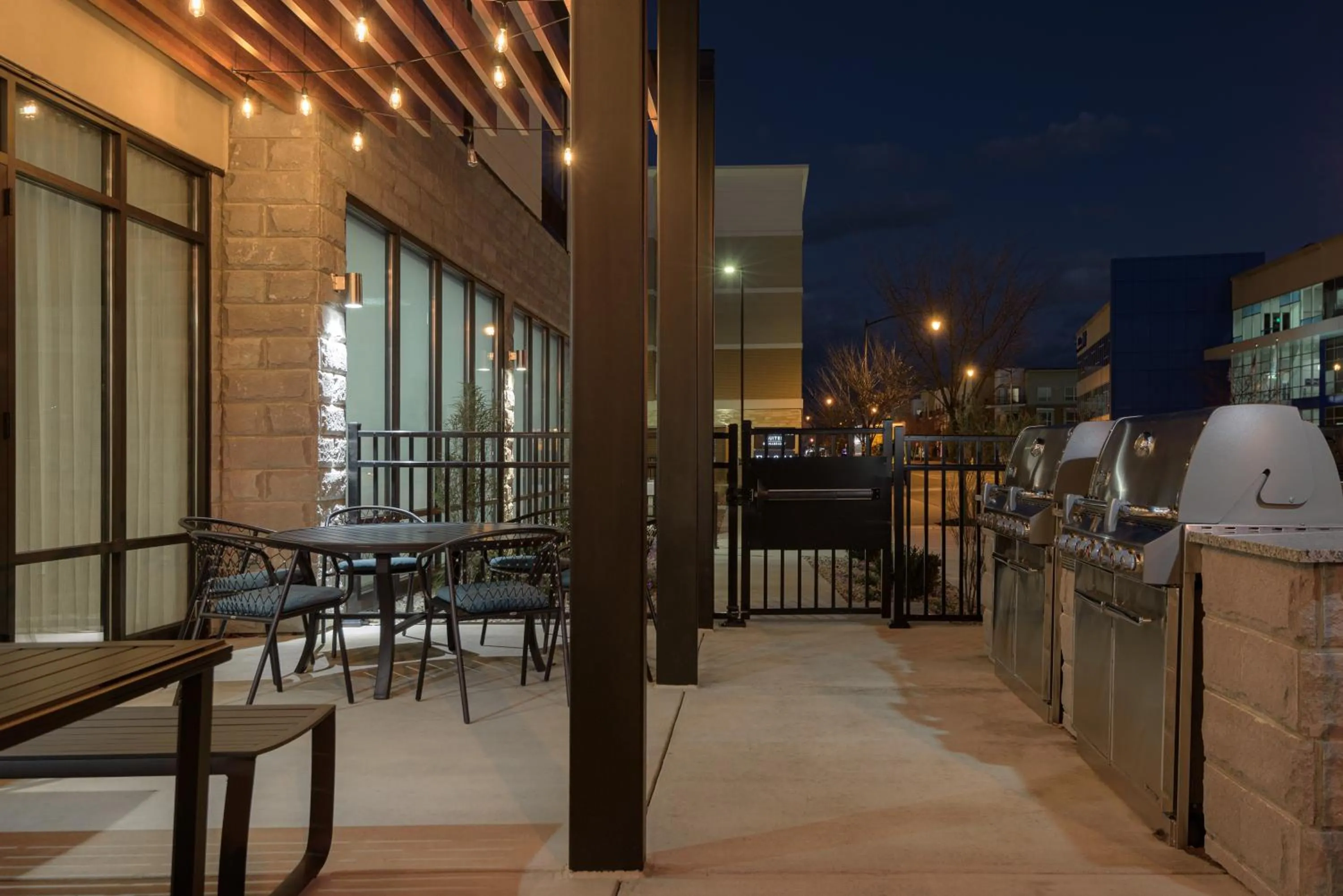 Patio in Fairfield by Marriott Inn & Suites Cincinnati Oakley