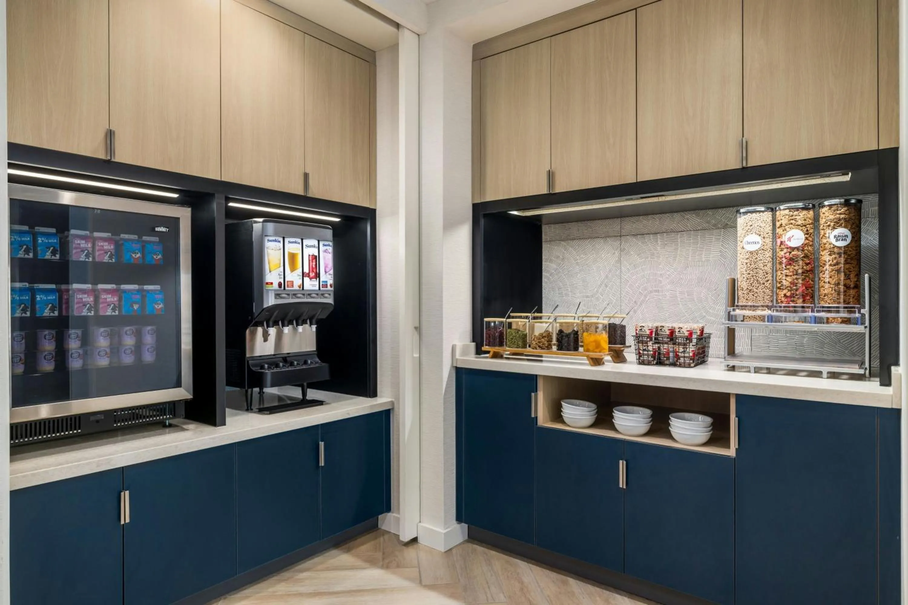 Breakfast in TownePlace Suites by Marriott Duluth