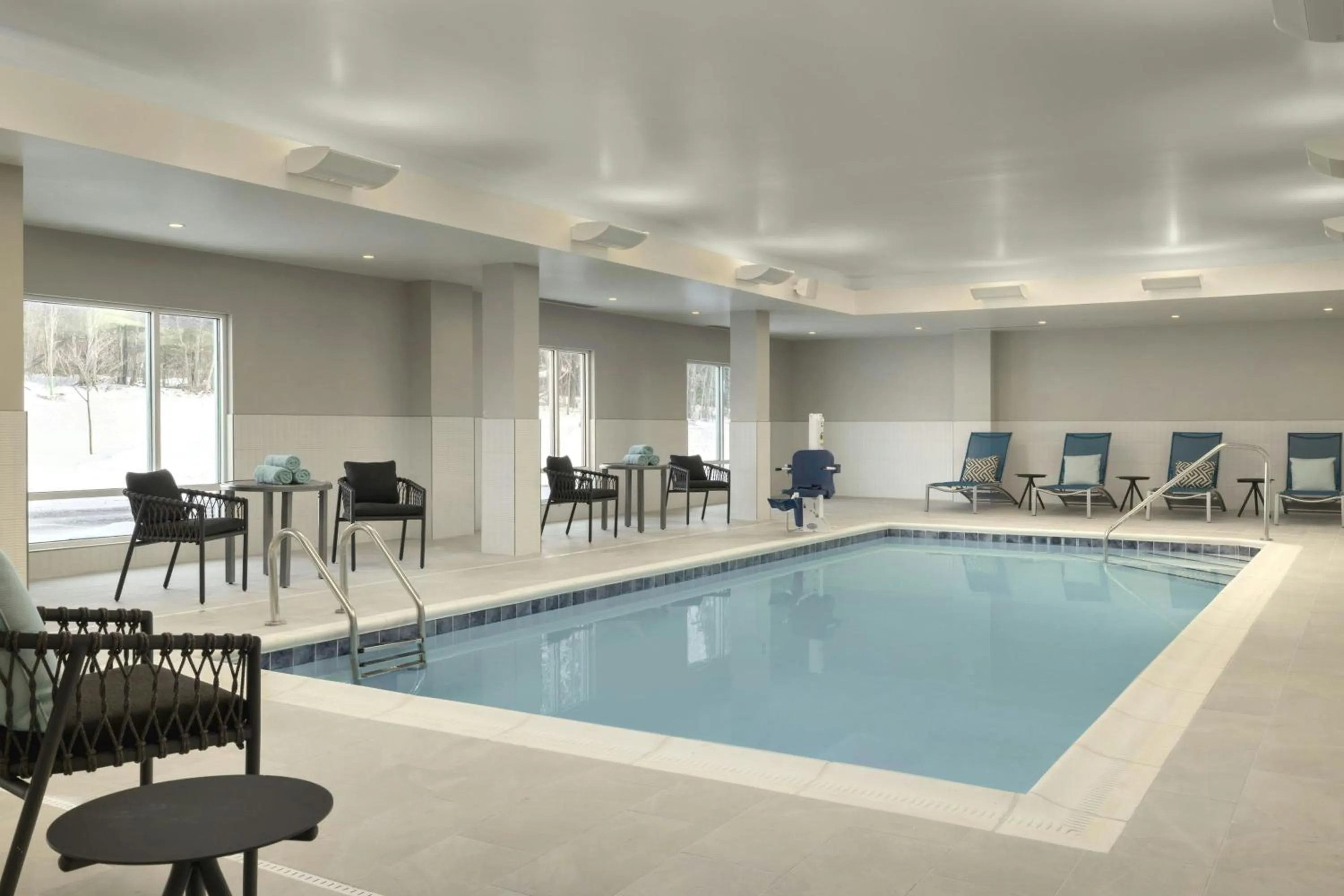 Swimming pool in TownePlace Suites by Marriott Duluth