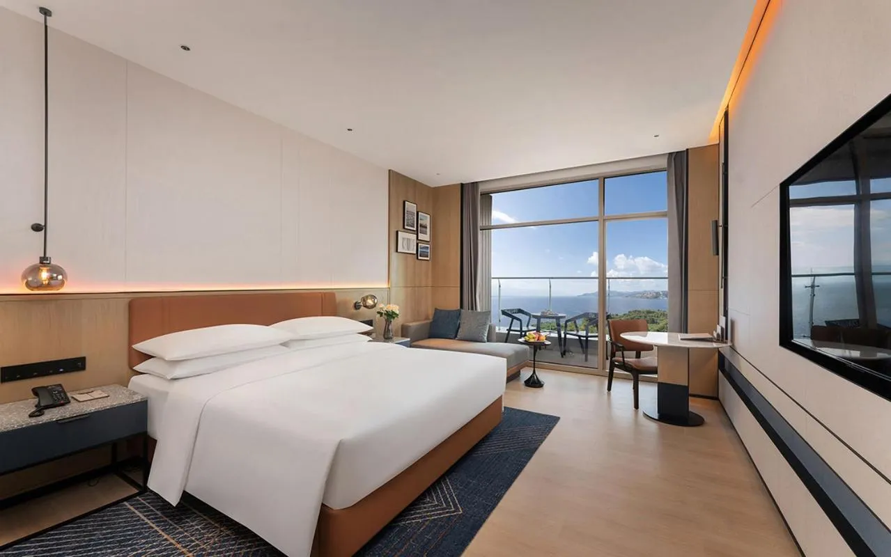 Bed in Four Points by Sheraton Dali, Erhai