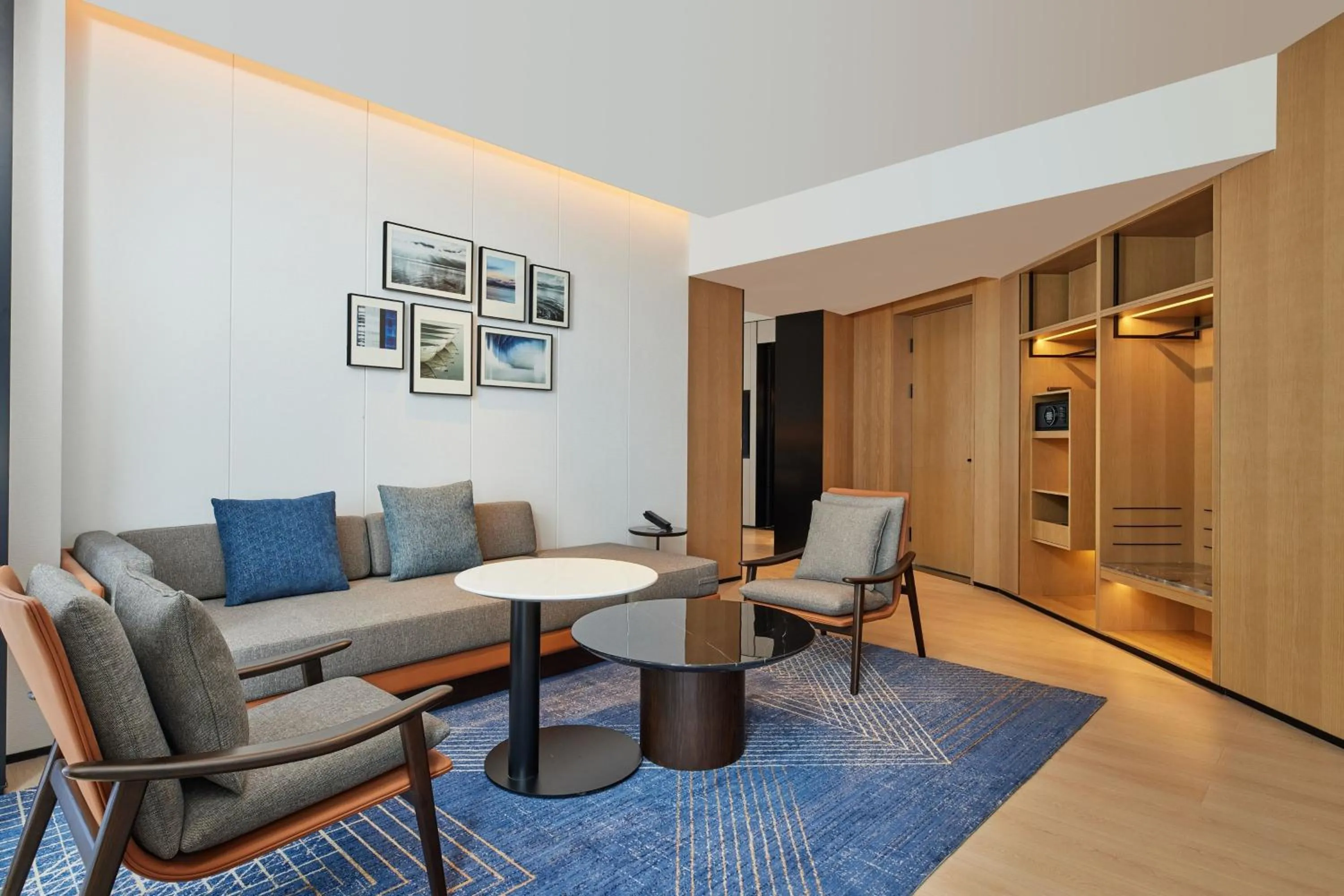 Living room in Four Points by Sheraton Dali, Erhai