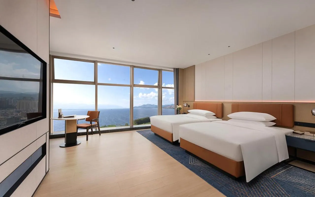 Bed in Four Points by Sheraton Dali, Erhai