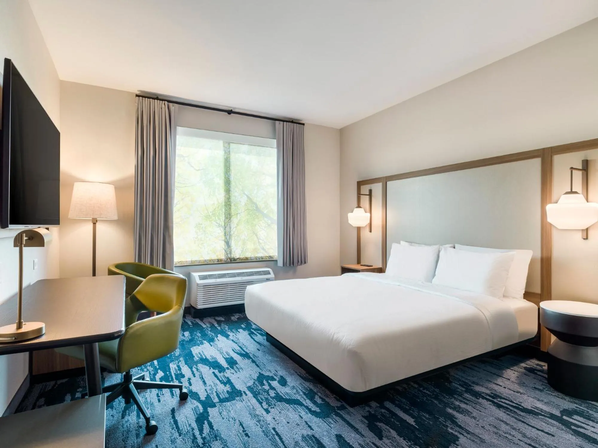 Bedroom, Bed in Fairfield Inn & Suites Hanford