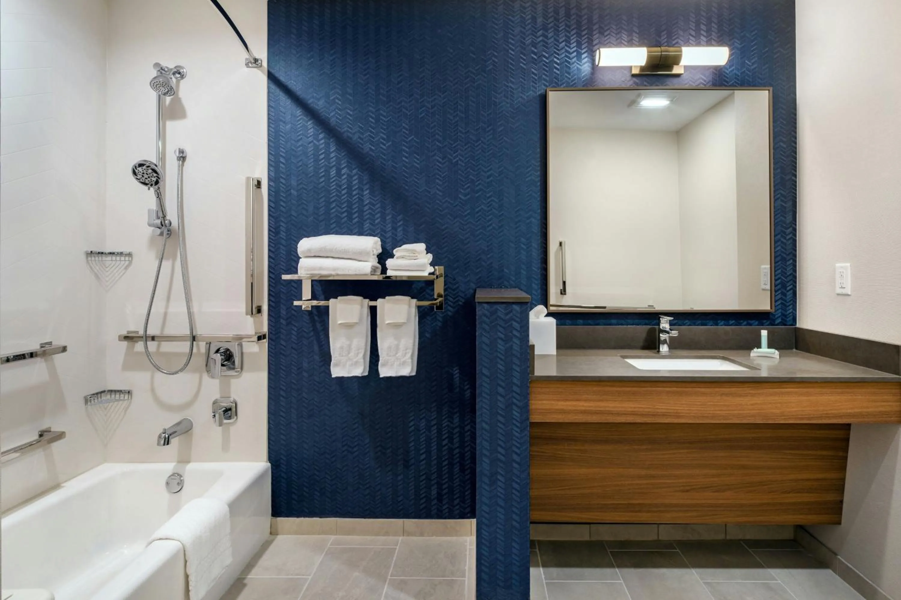 Bathroom in Fairfield Inn & Suites Hanford