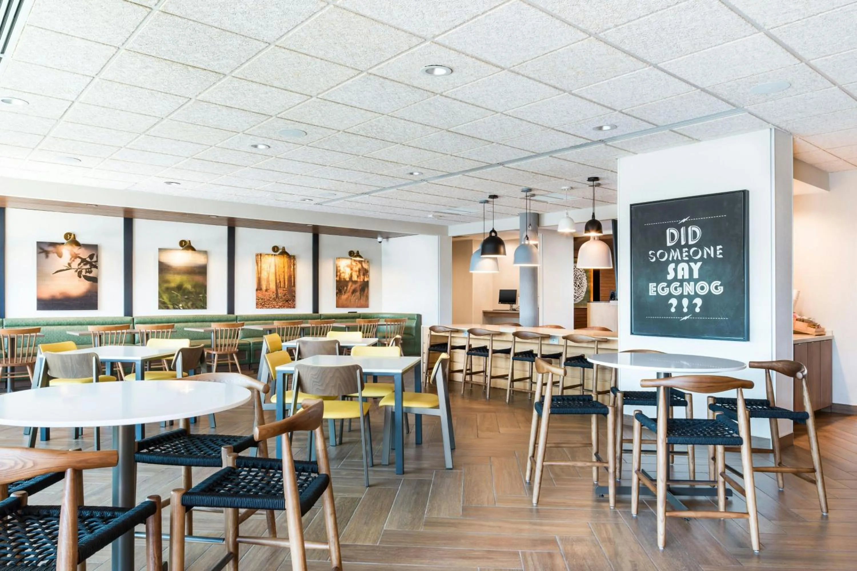 Breakfast in Fairfield Inn & Suites Hanford