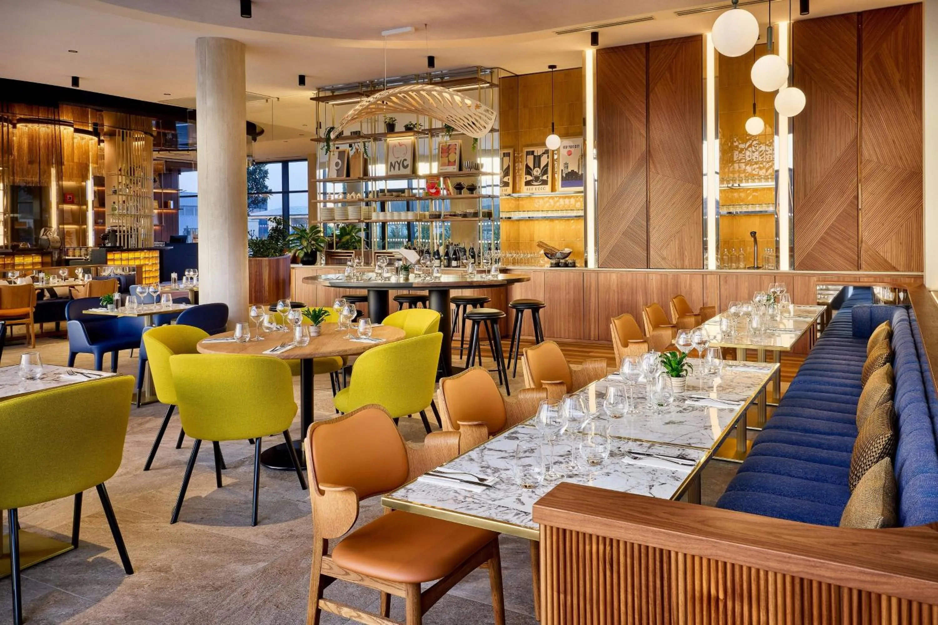 Restaurant/places to eat in Courtyard by Marriott Lyon Eurexpo Stadium