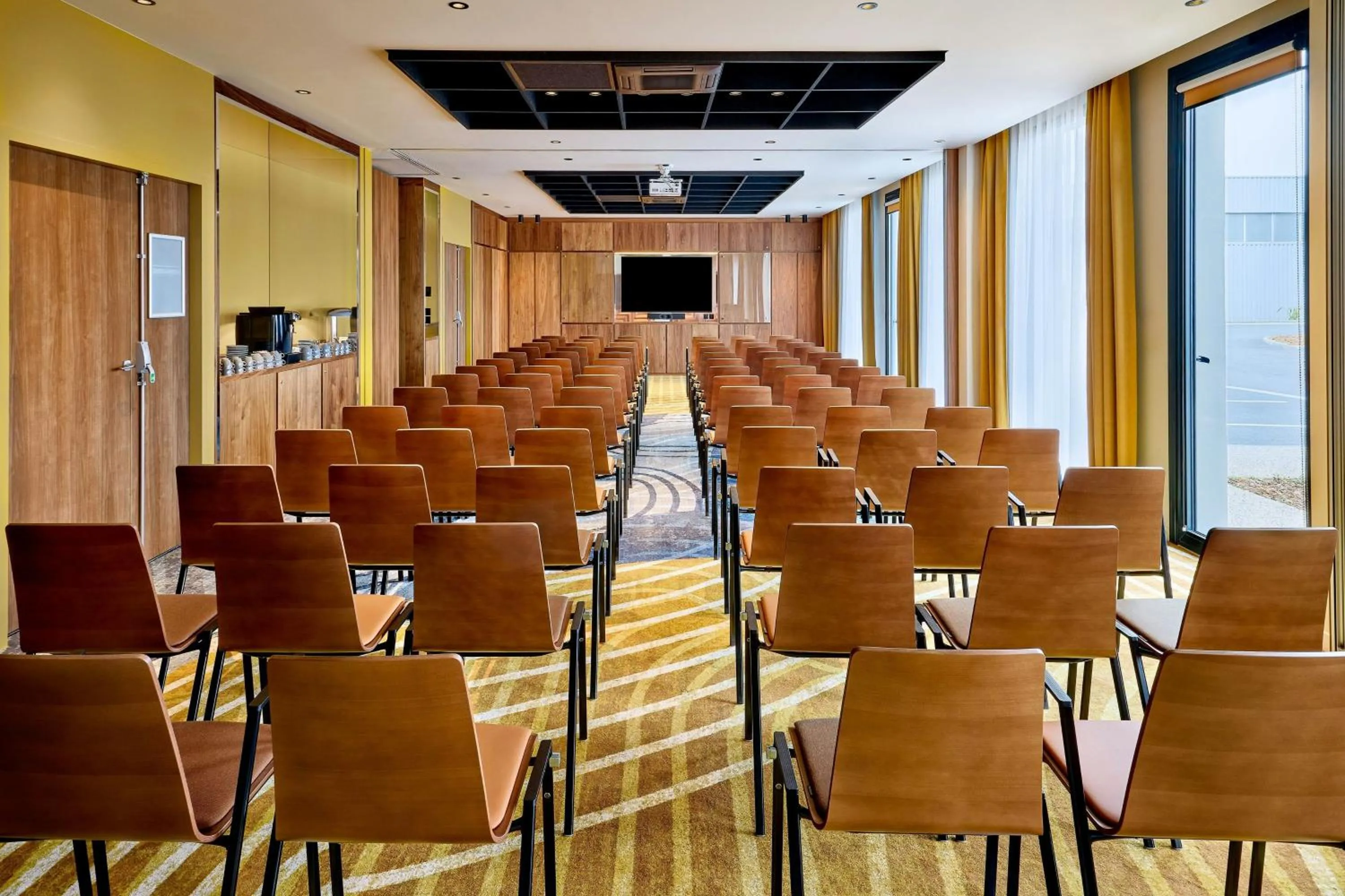Meeting/conference room in Courtyard by Marriott Lyon Eurexpo Stadium