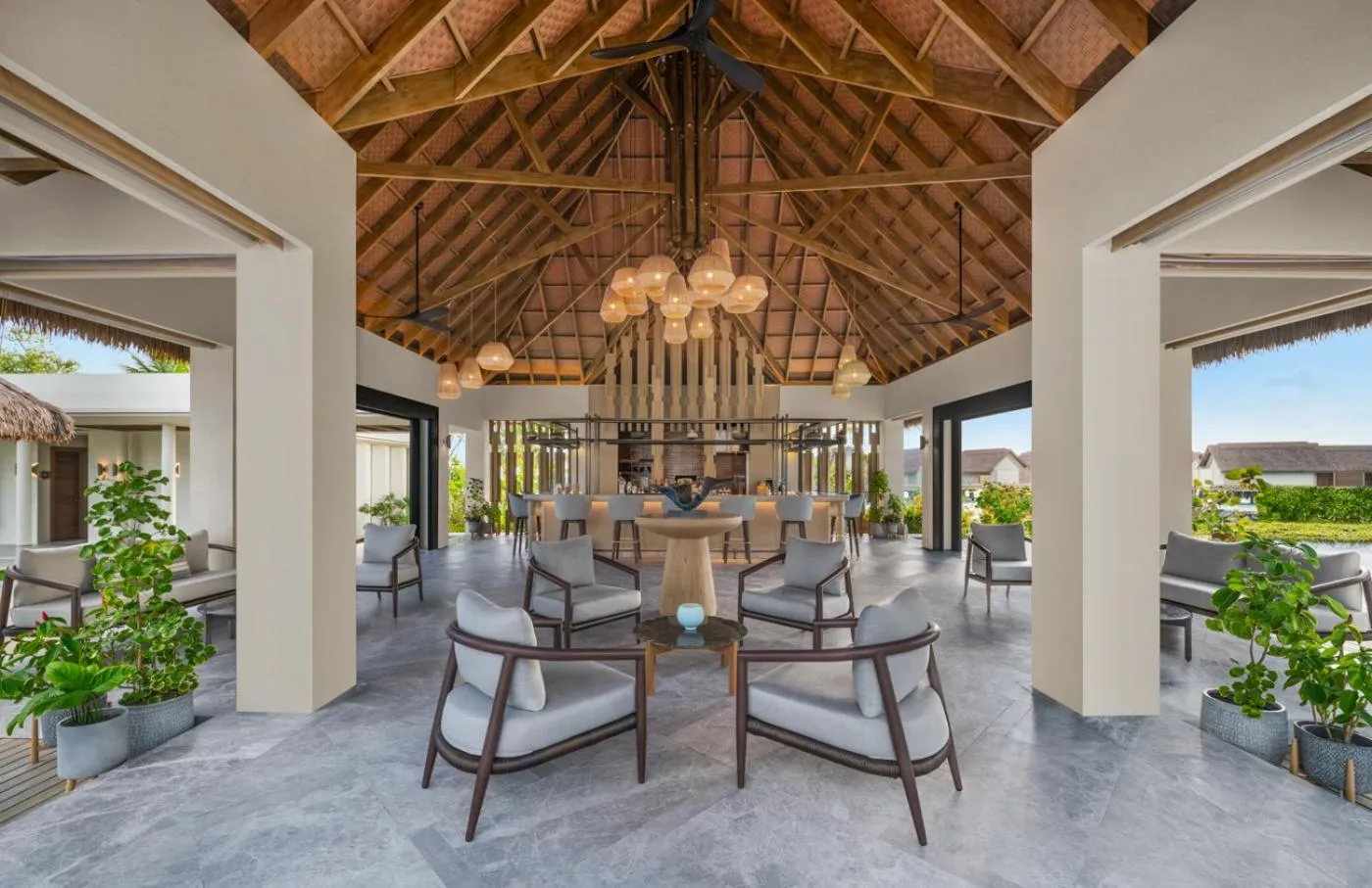 Lounge or bar in JW Marriott Maldives Kaafu Atoll Island Resort