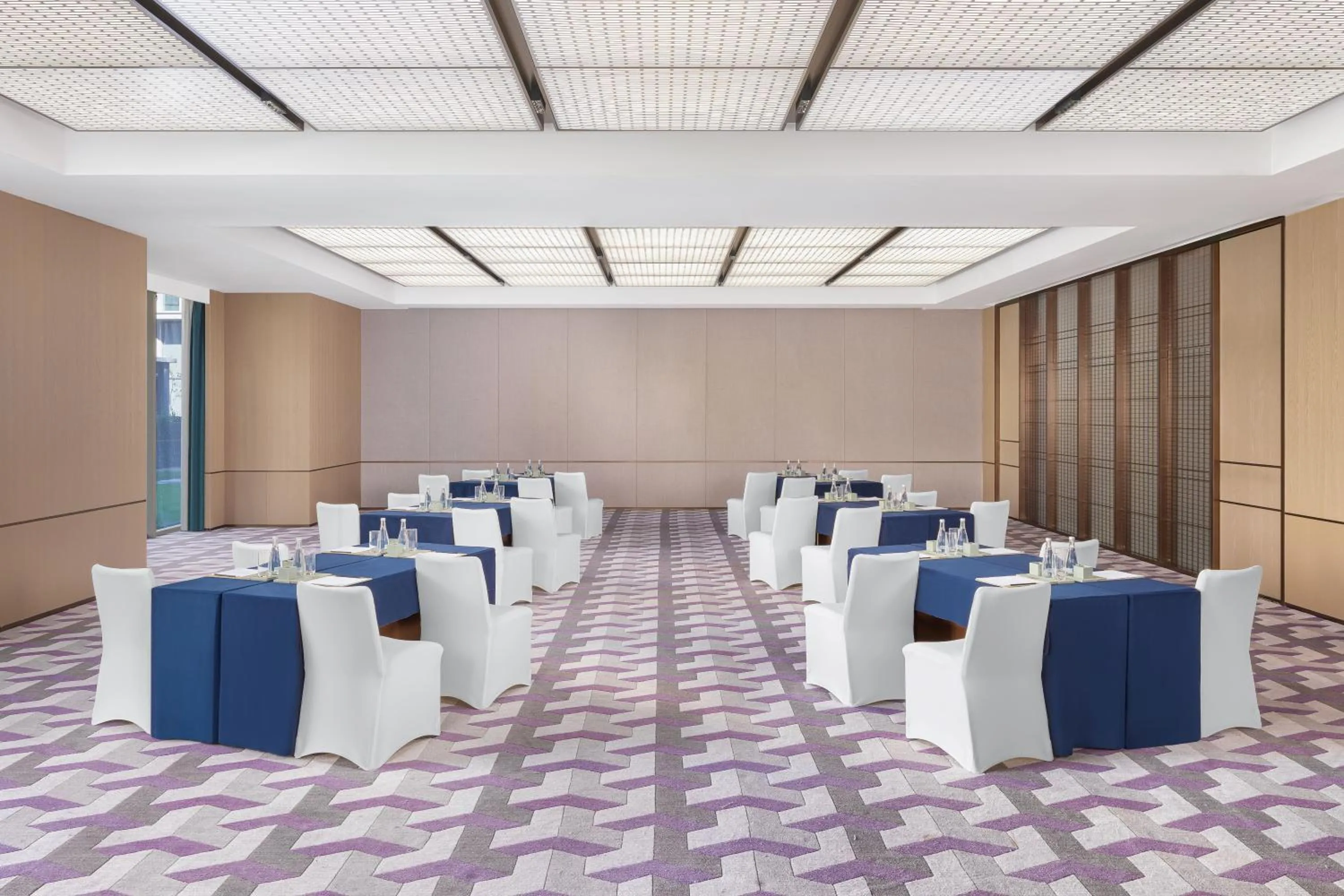 Meeting/conference room in Renaissance Qingdao Hotel