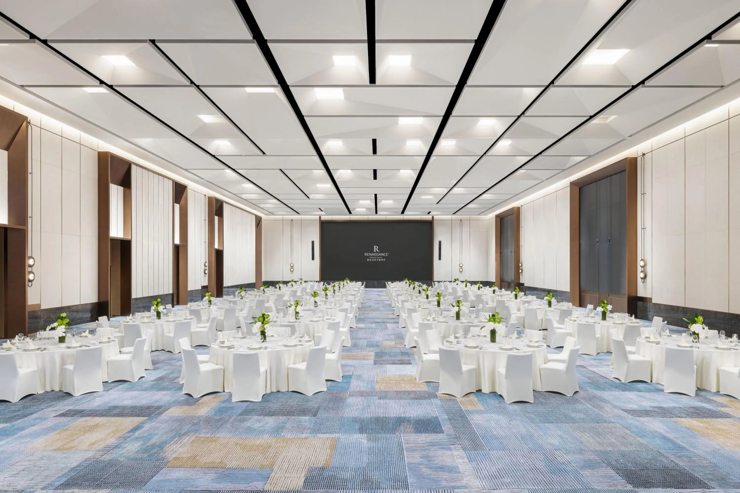 Banquet/Function facilities in Renaissance Qingdao Hotel