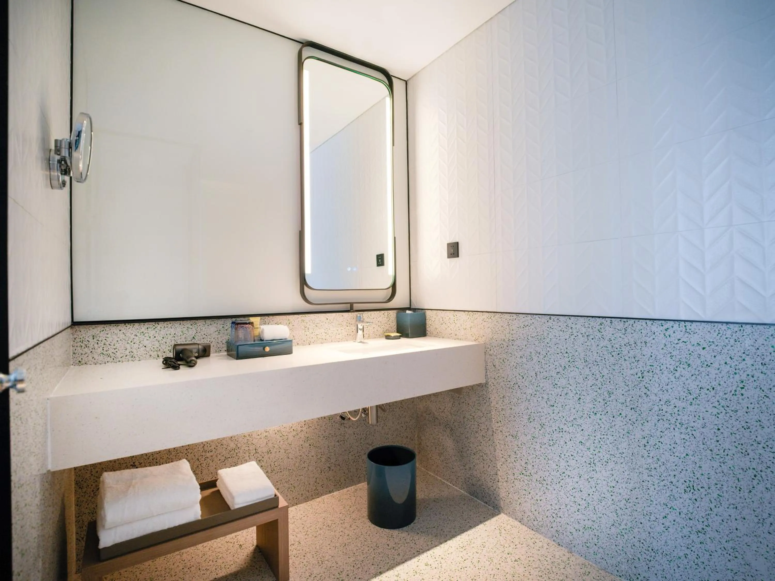 Studio King Room in Element Qingdao