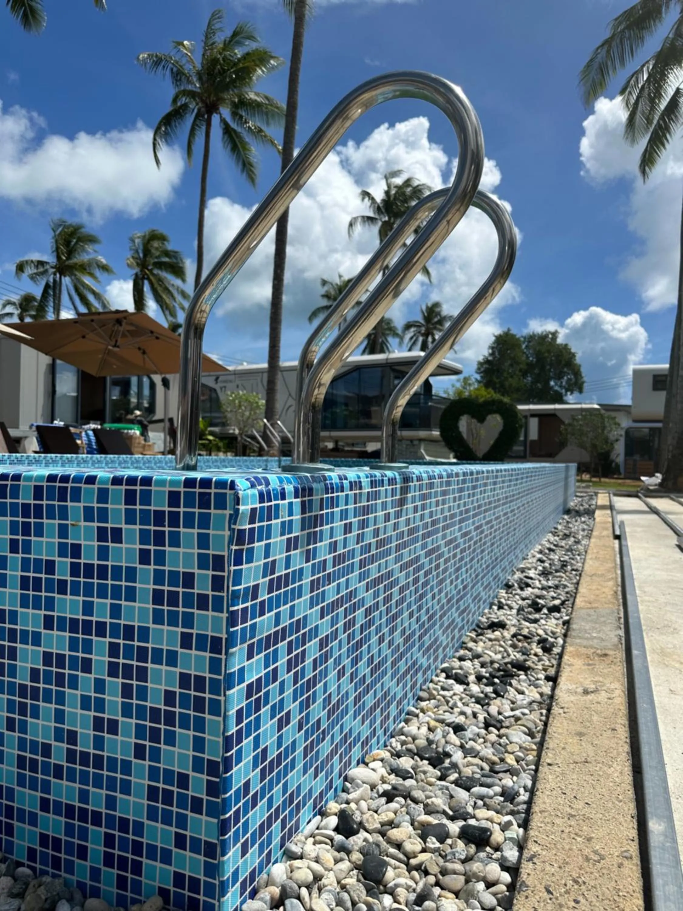 Swimming pool in Space House Hotel Phuket