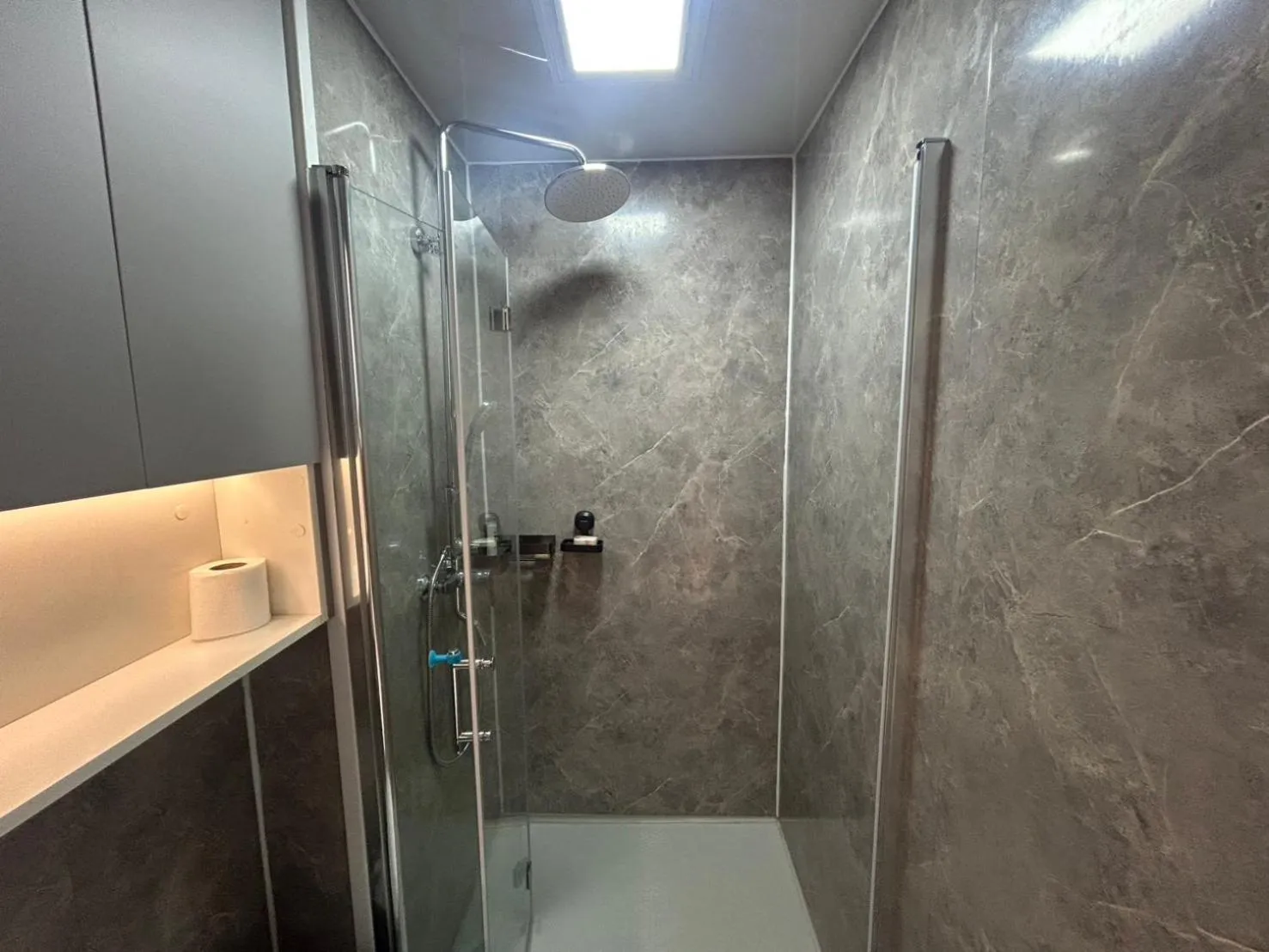 Bathroom in Space House Hotel Phuket