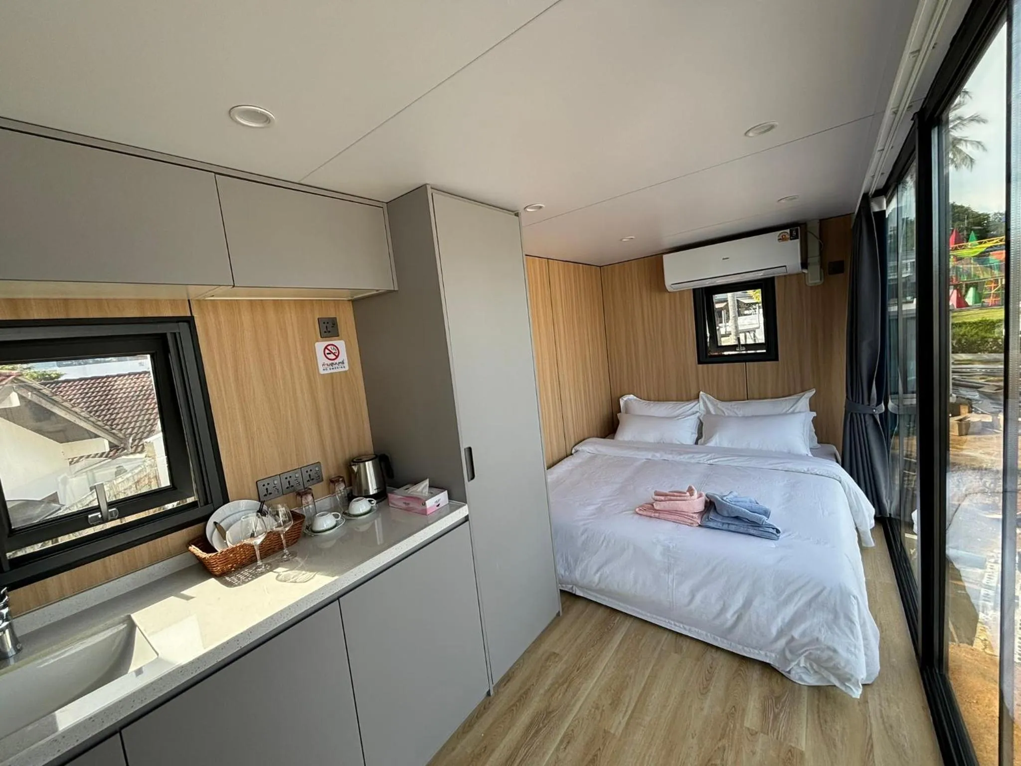 Bed in Space House Hotel Phuket