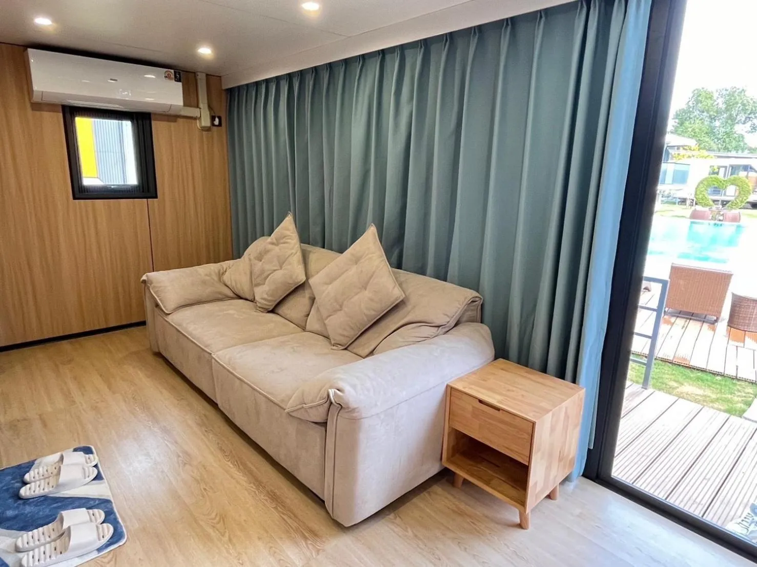 Living room in Space House Hotel Phuket