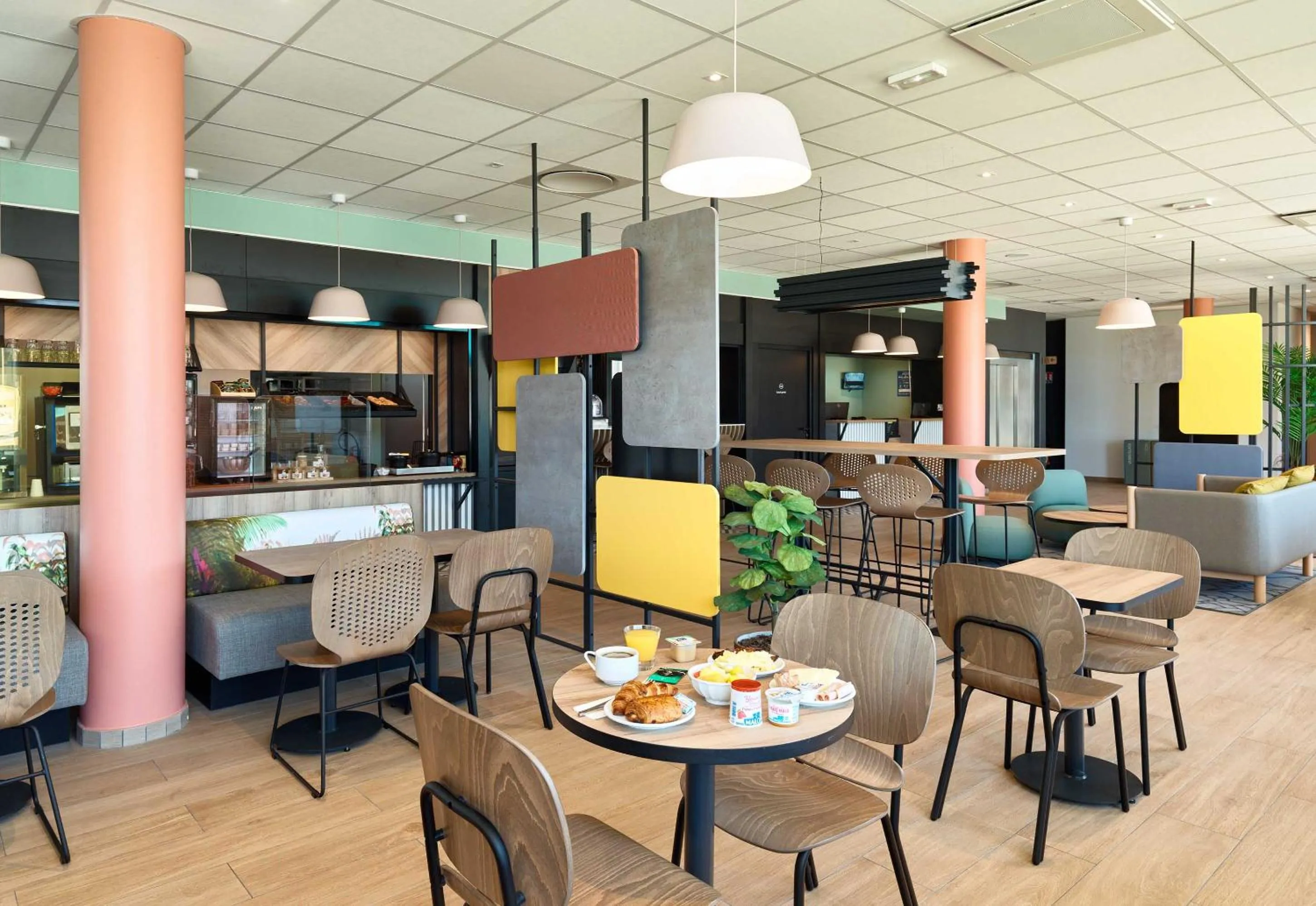 Restaurant/places to eat in B&B HOTEL Meaux Nanteuil-lès-Meaux 3 étoiles