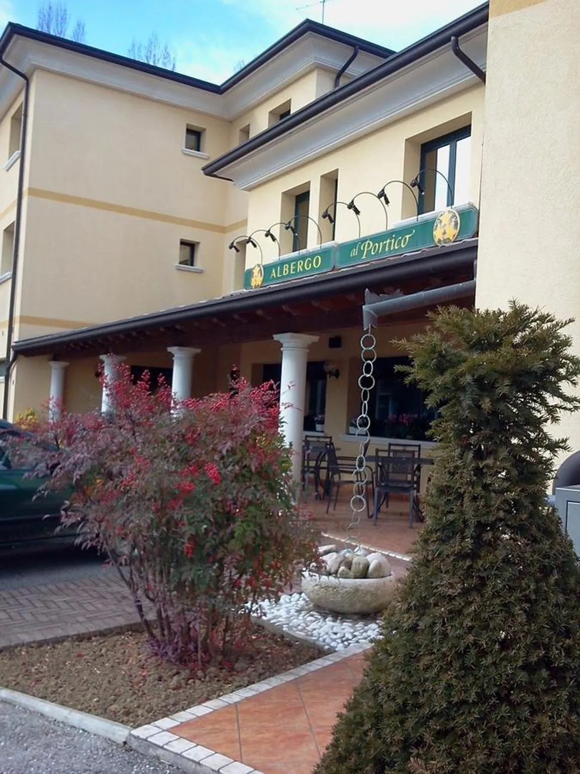 Facade/entrance in Albergo Al Portico