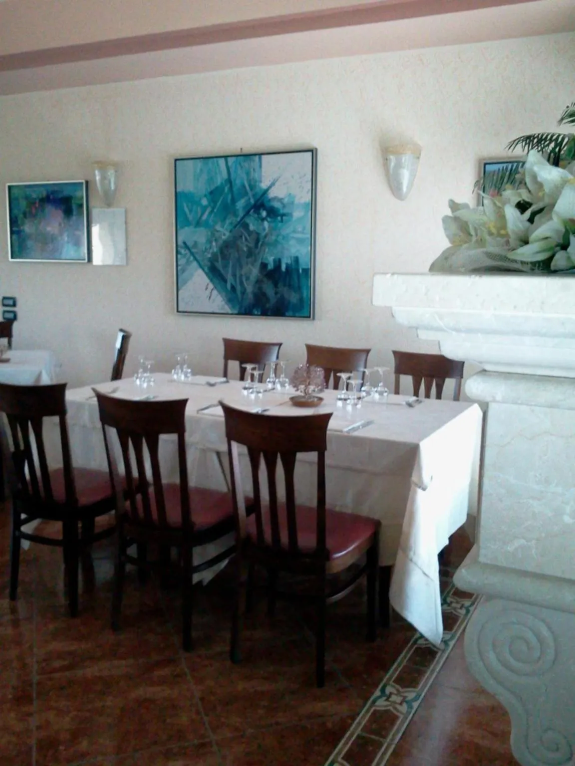 Restaurant/places to eat in Albergo Al Portico