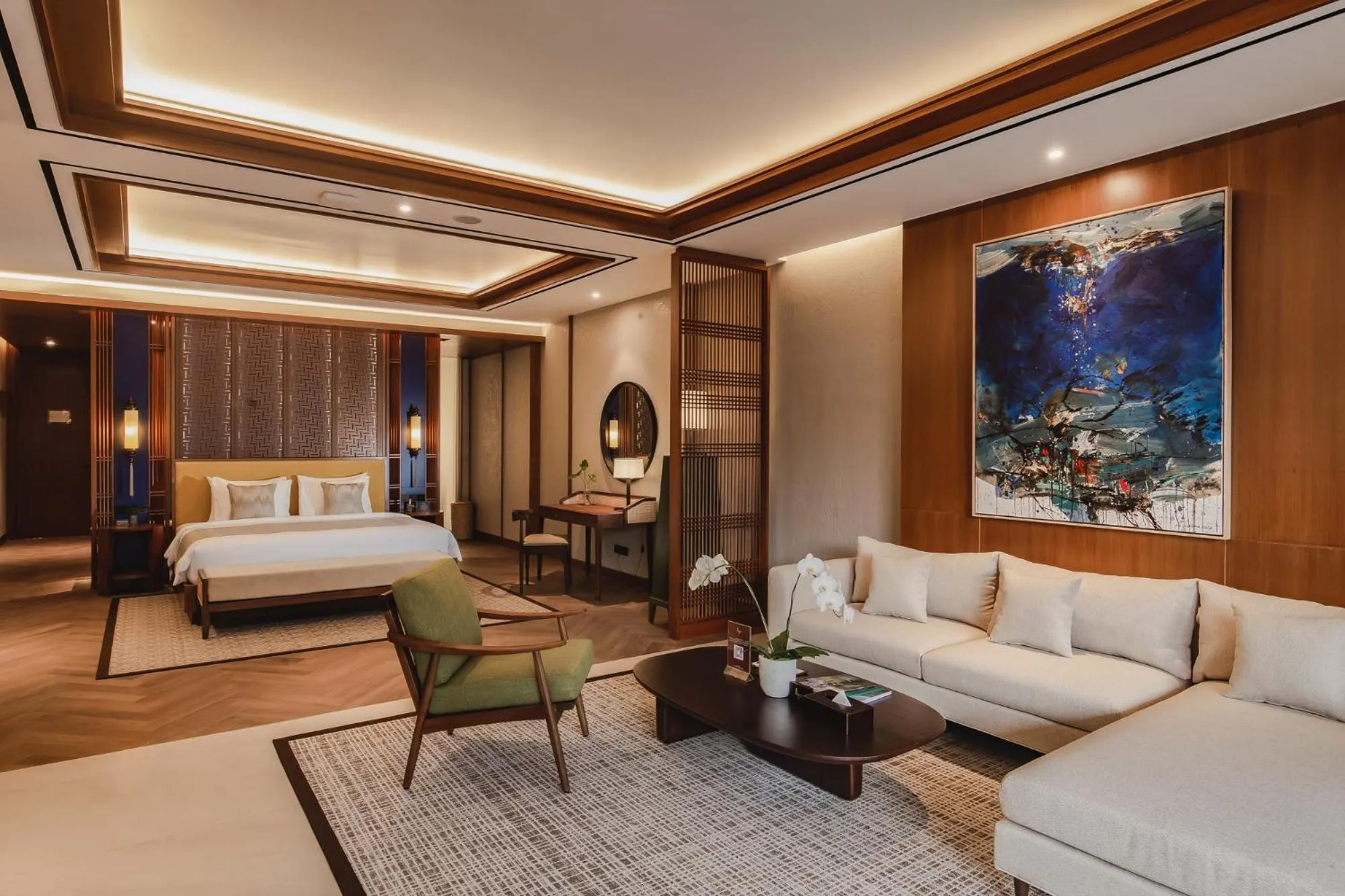 Bed in Plataran Puncak Suites