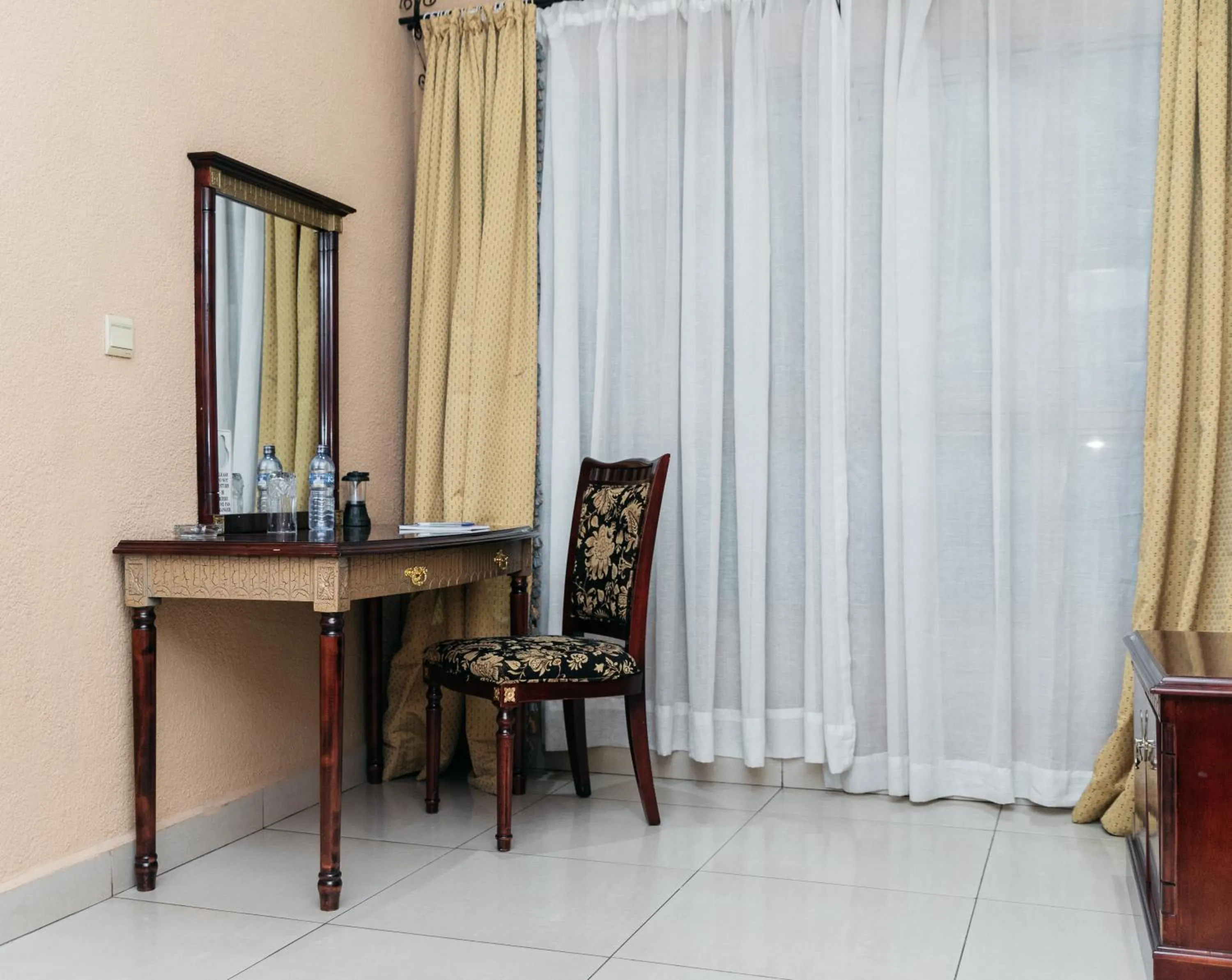 Pearl Residence Hotel