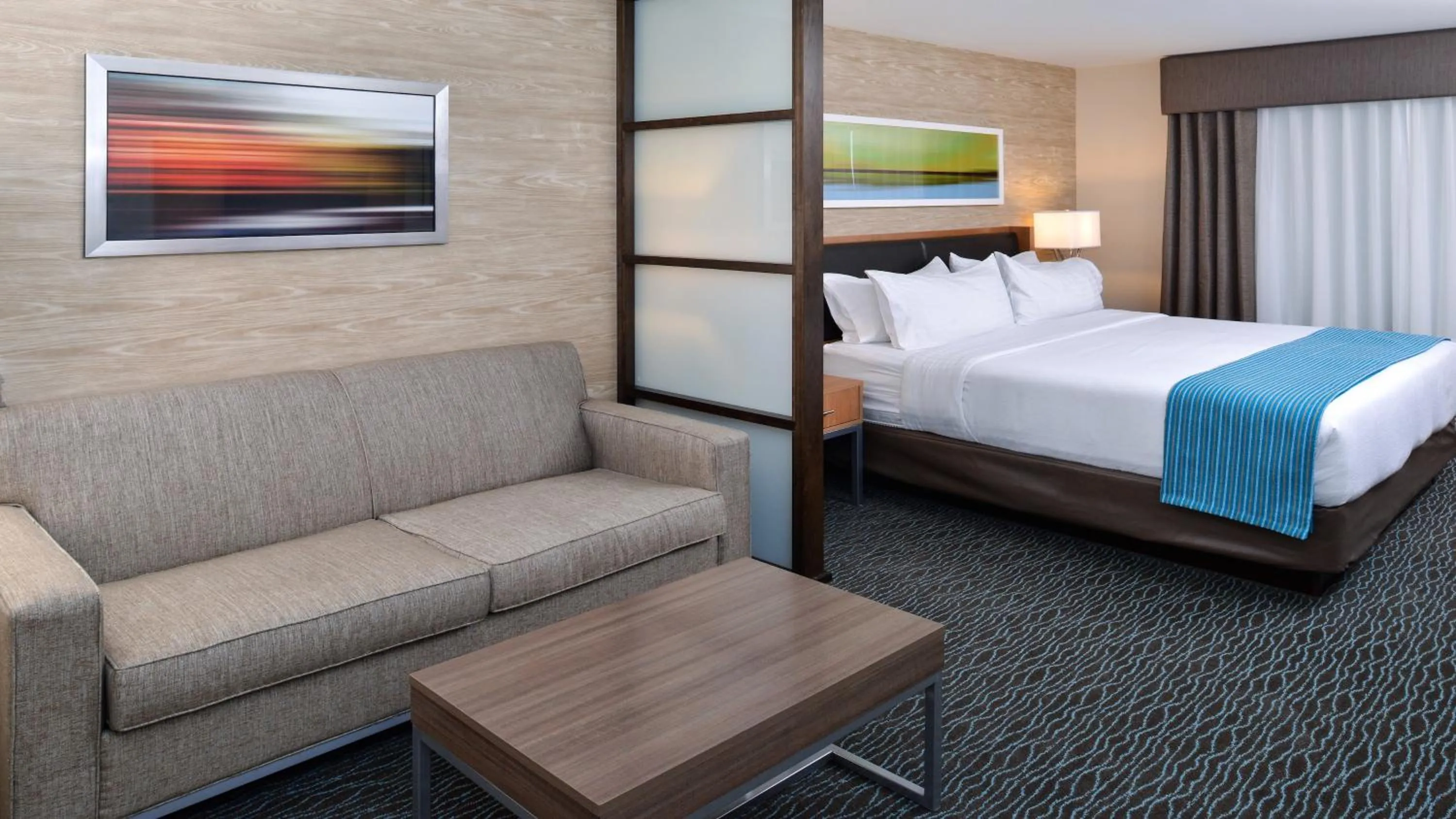 Photo of the whole room, Bed in Holiday Inn Hotel & Suites Edmonton Airport Conference Centre by IHG