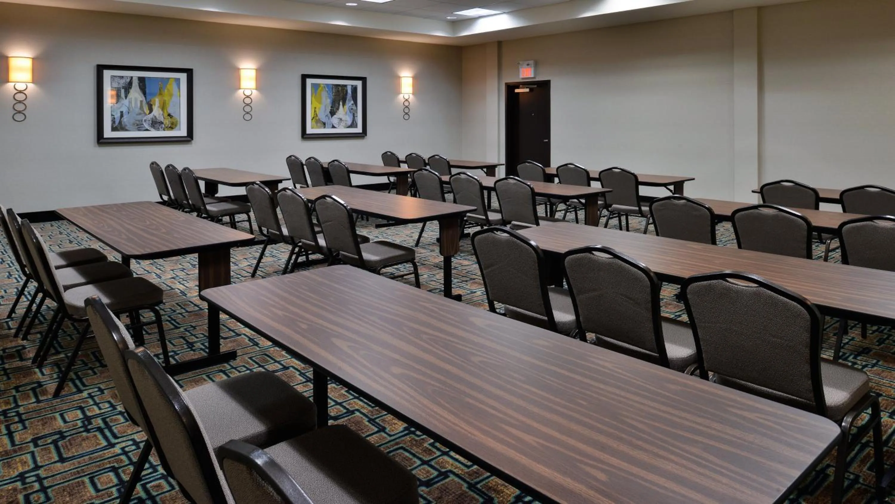 Meeting/conference room in Holiday Inn Hotel & Suites Edmonton Airport Conference Centre by IHG