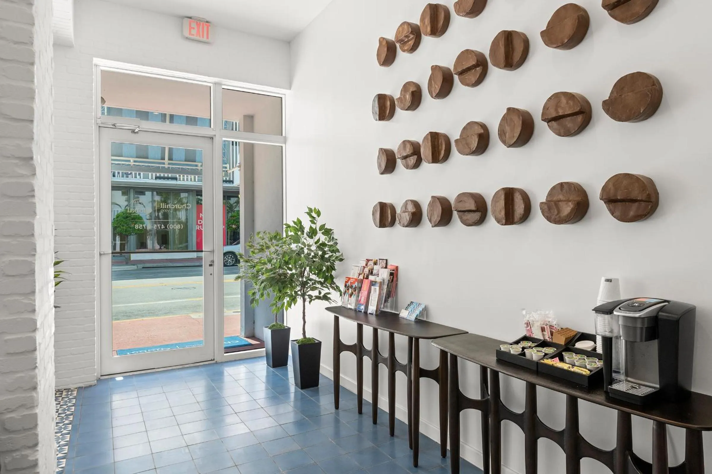 Property building in Global Luxury Suites at The Apex Miami