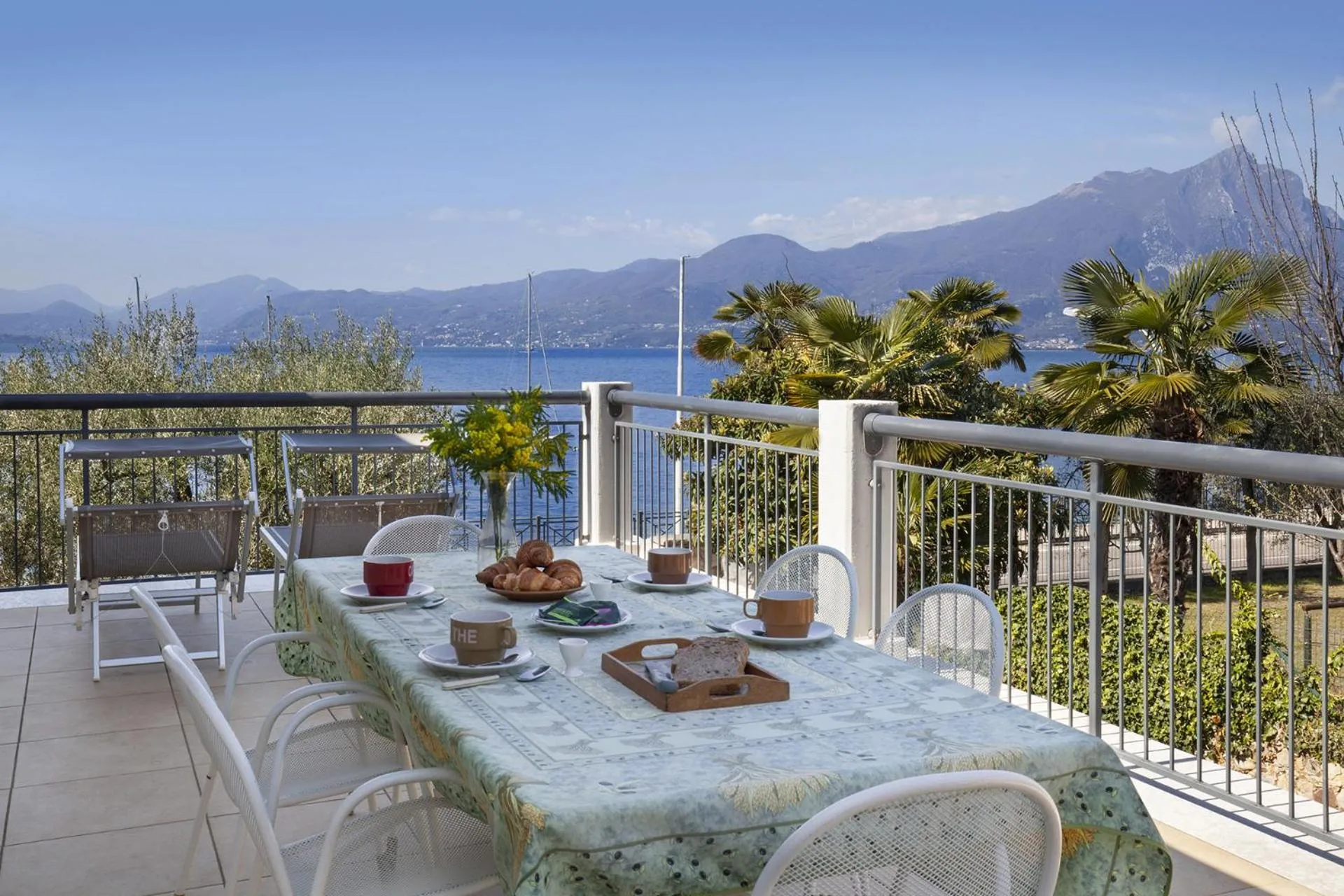 Casa Al Lago With Pool