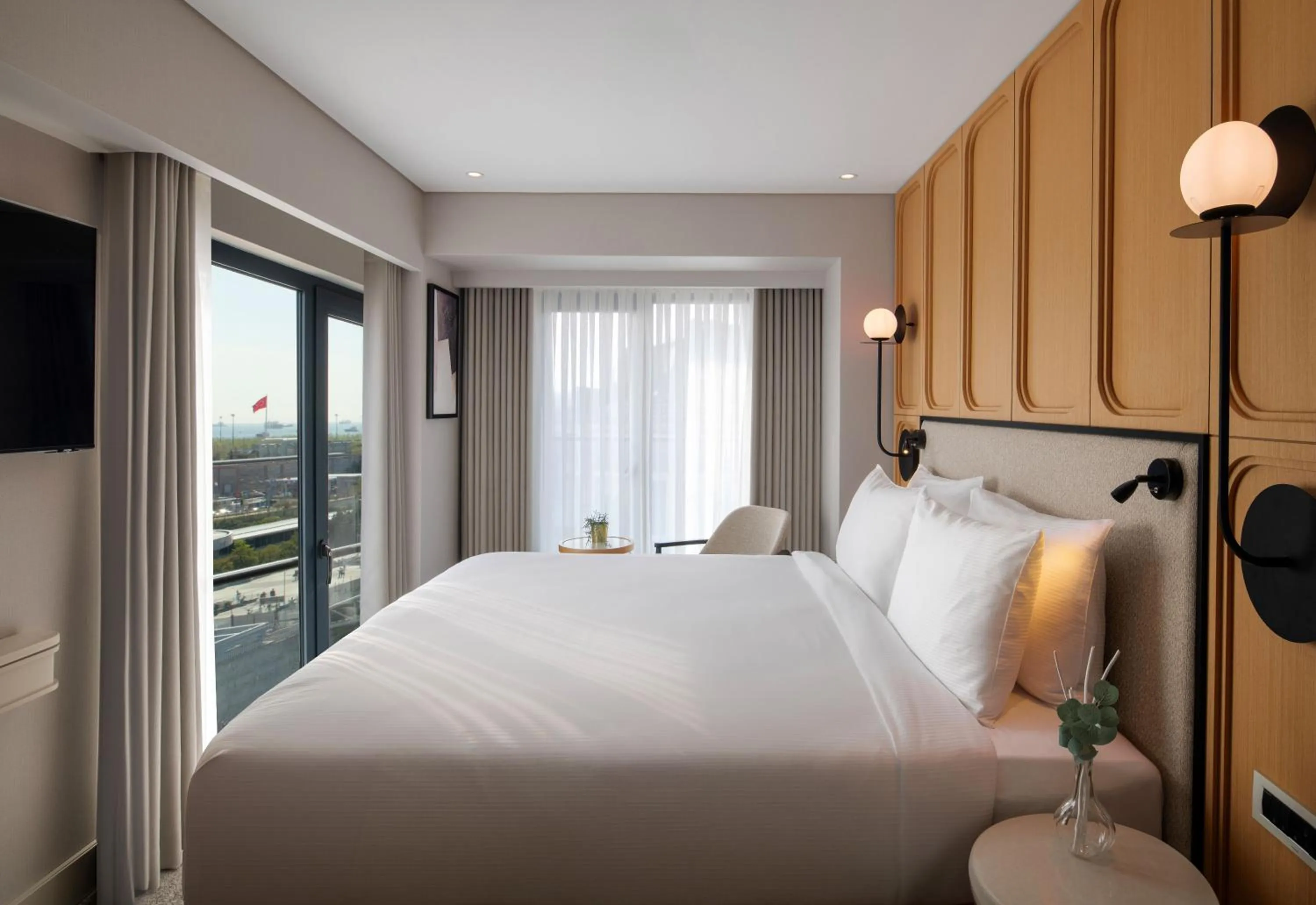 Bed in Lunet Old City Hotel