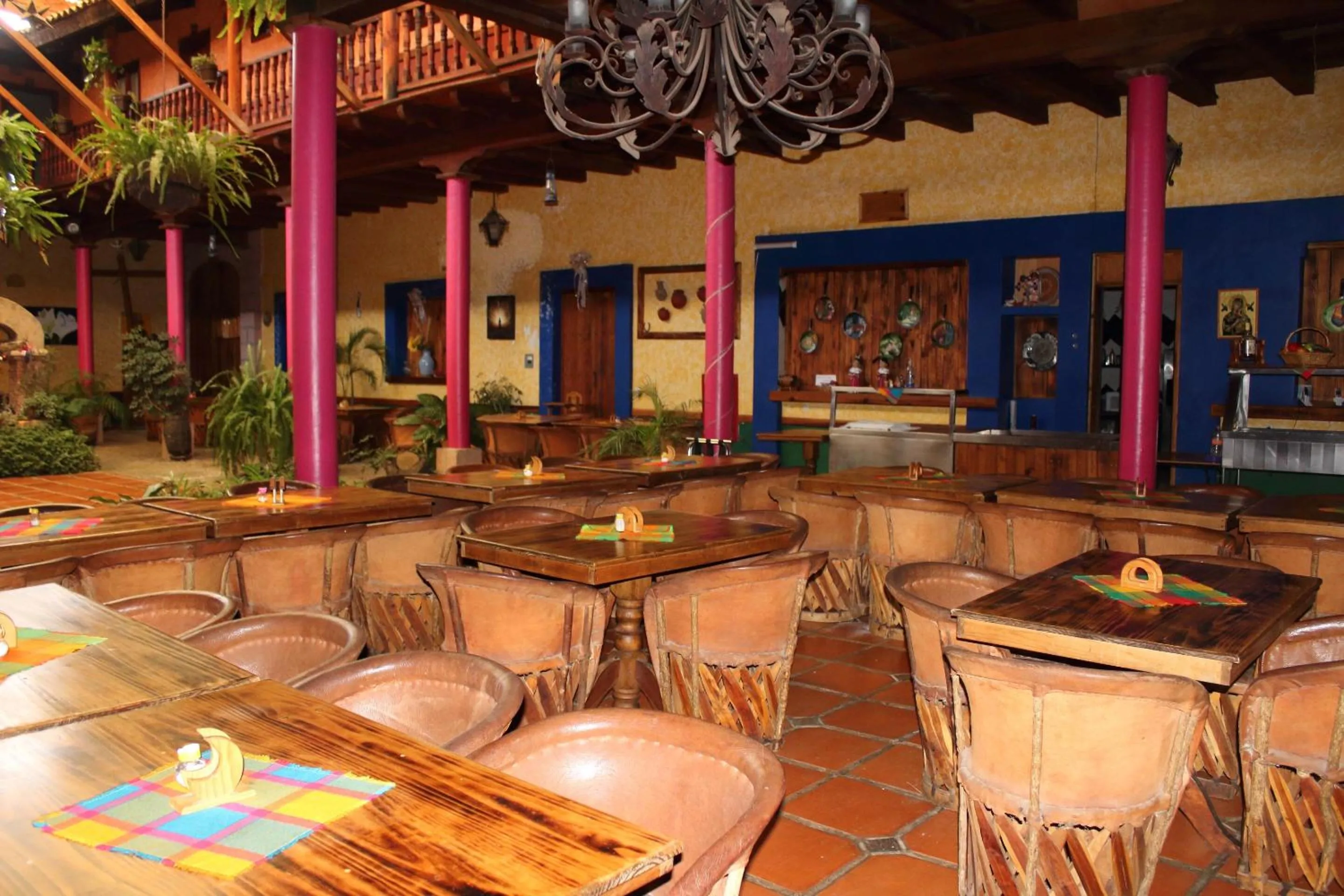 Restaurant/places to eat in La Vieja Casona Hotel