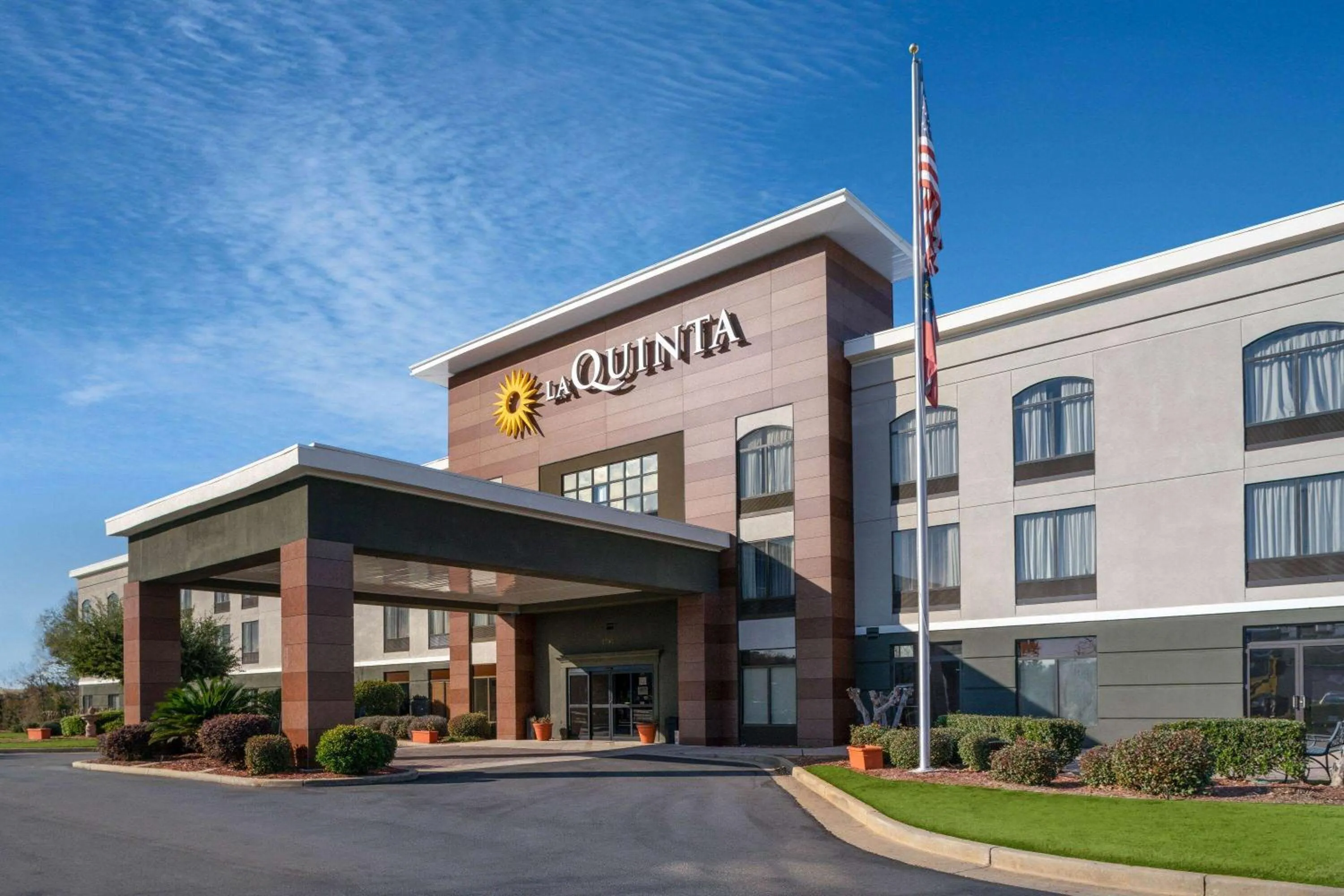 Property building in La Quinta Inn & Suites by Wyndham-Albany GA