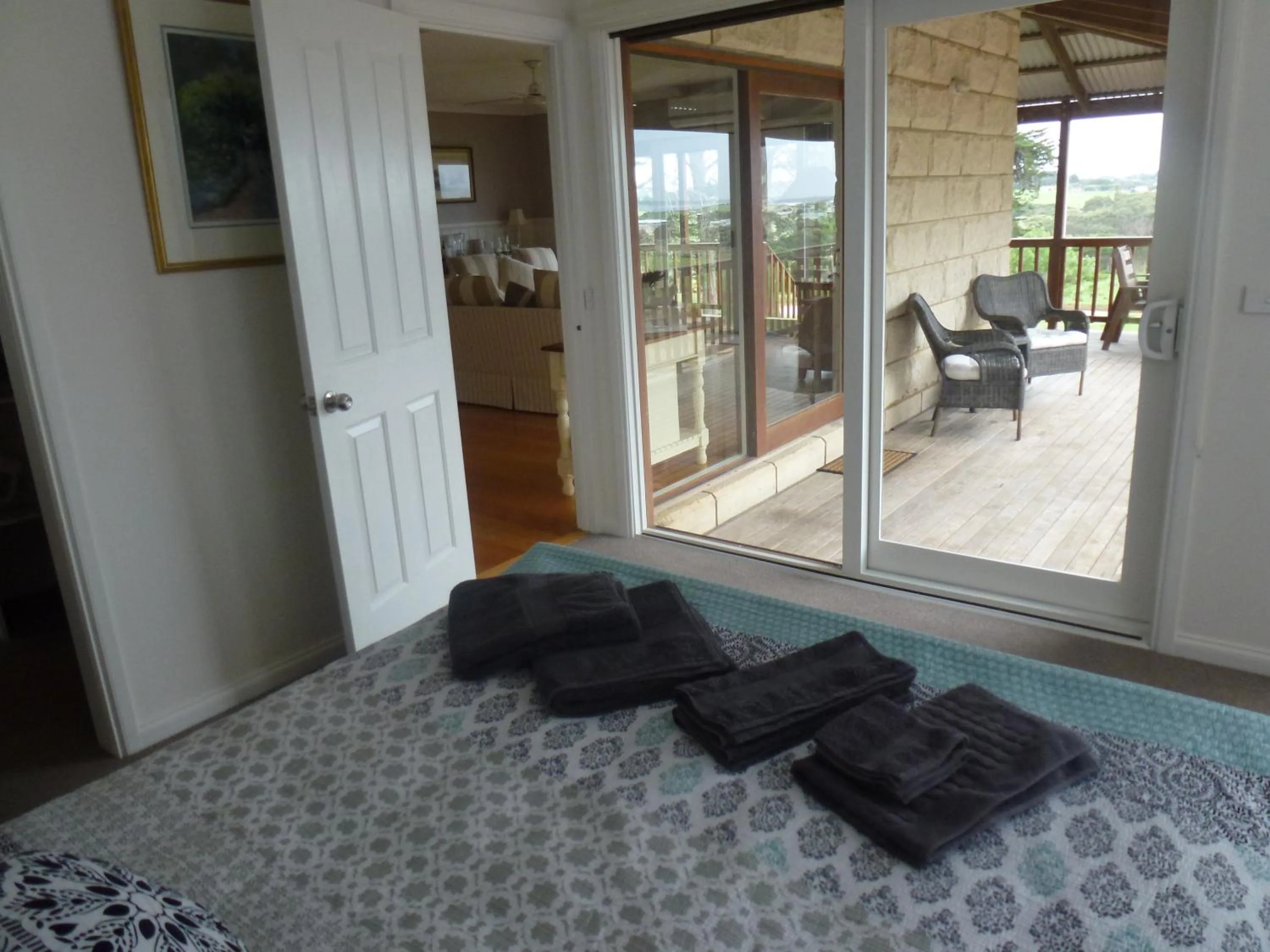 Bedroom, Bed in Grey Goose @ Smiths