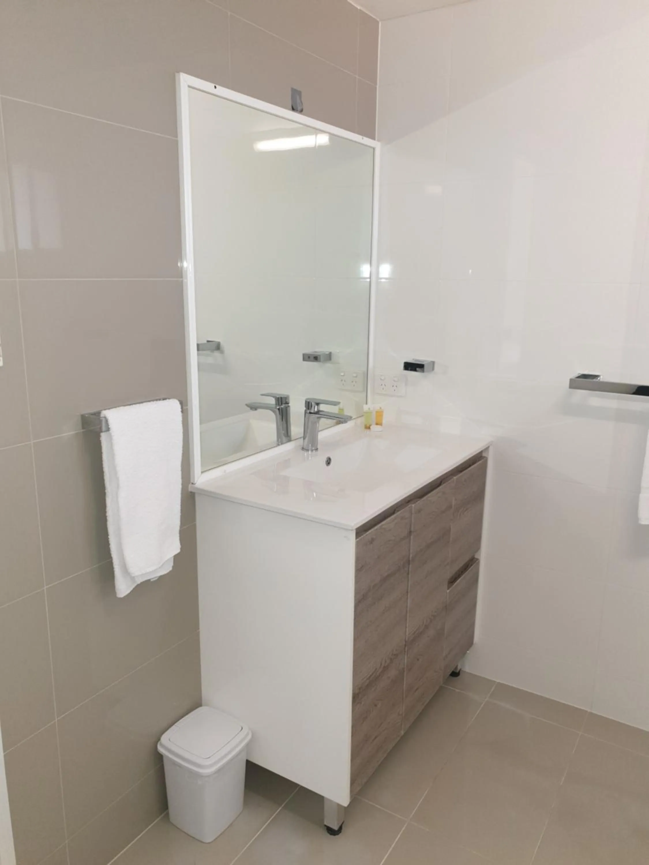 Bathroom in Forstay Motel