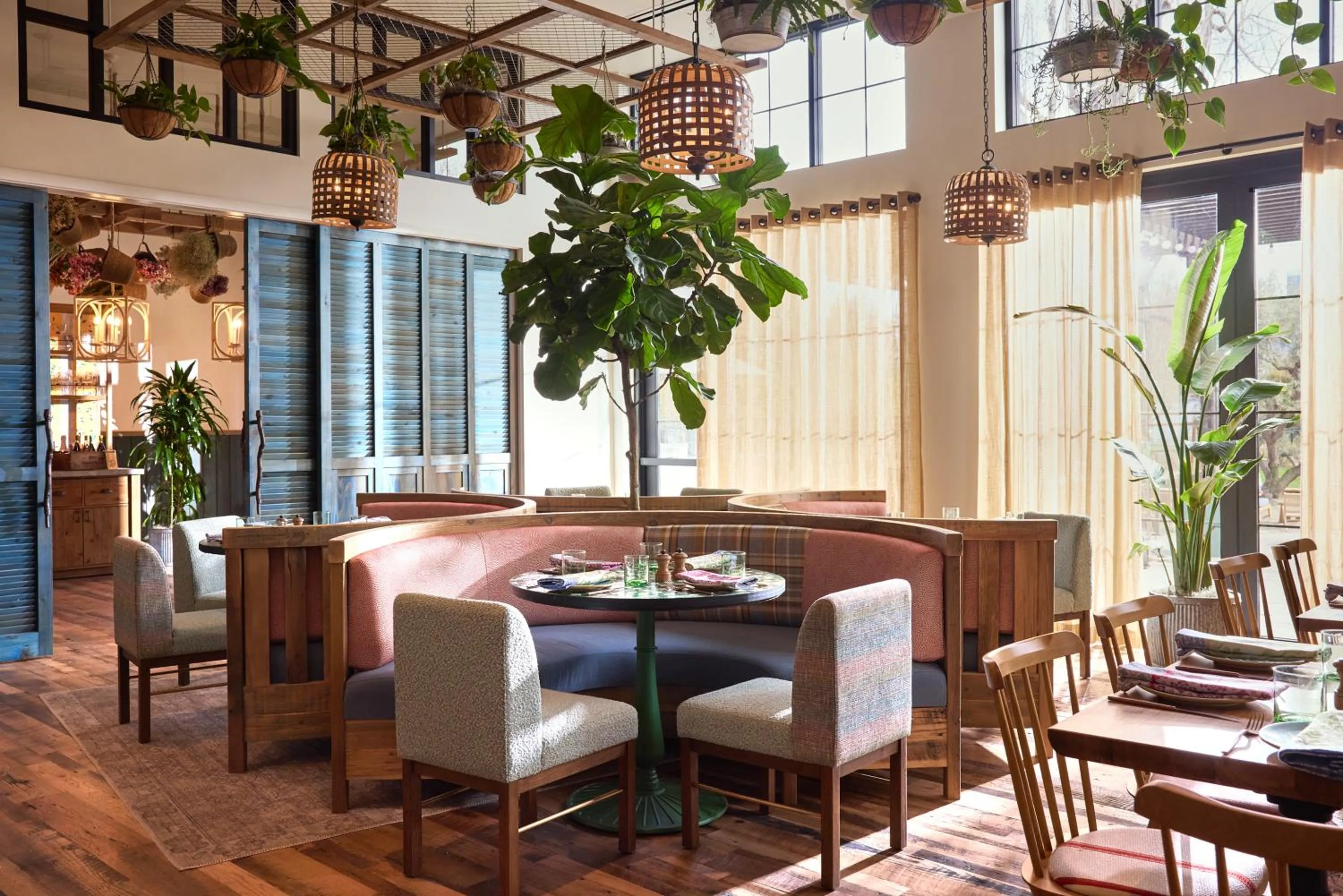 Restaurant/places to eat in Treehouse Hotel Silicon Valley