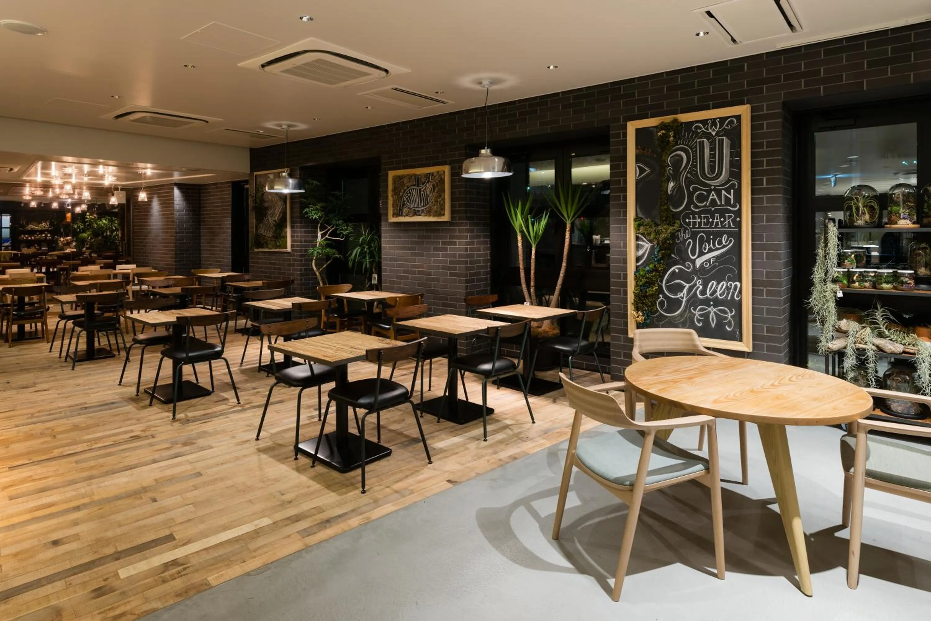 Restaurant/places to eat in Hotel Edit Yokohama